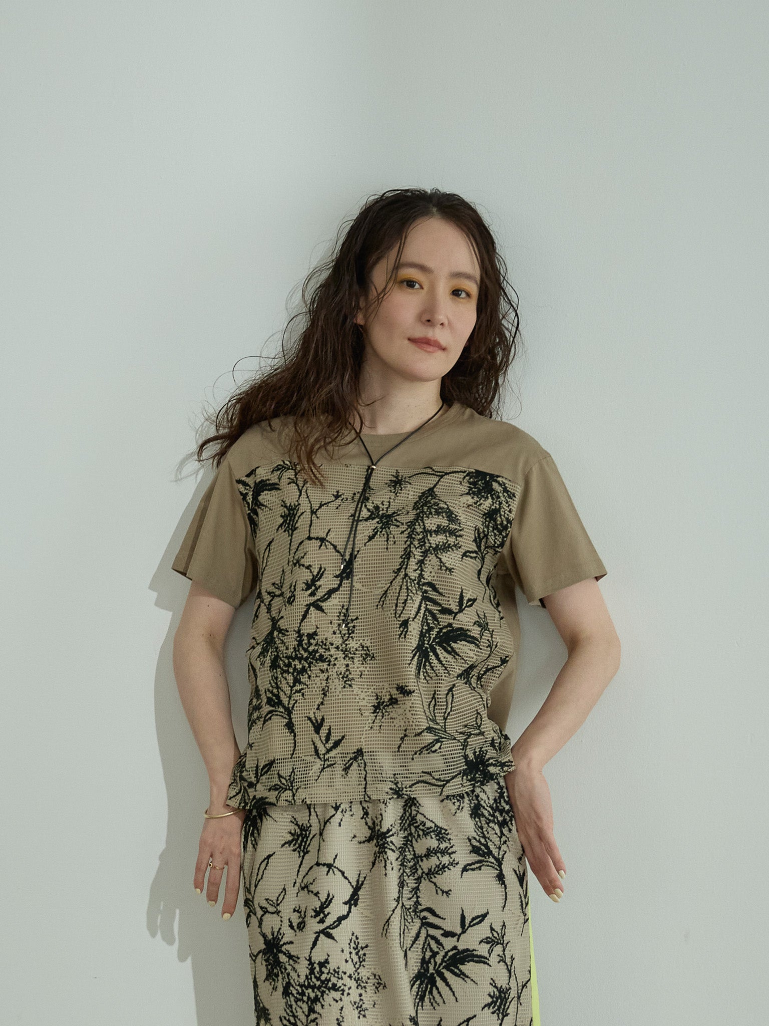 フロントボタニカルレーストップス [603309] beige