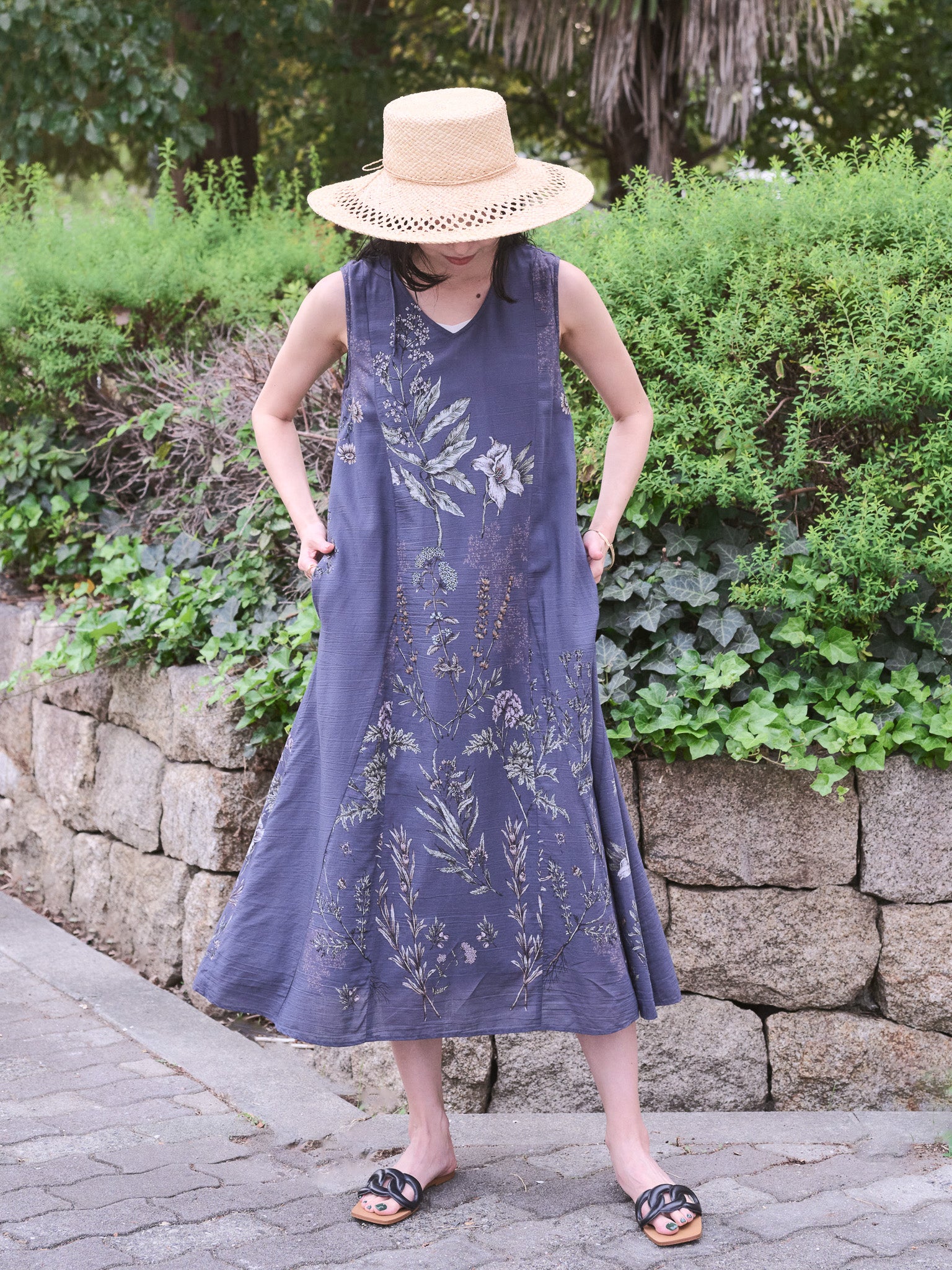 【公式オンラインストア限定】ボタニカルパネルプリントバックリボンワンピース [601253] navy