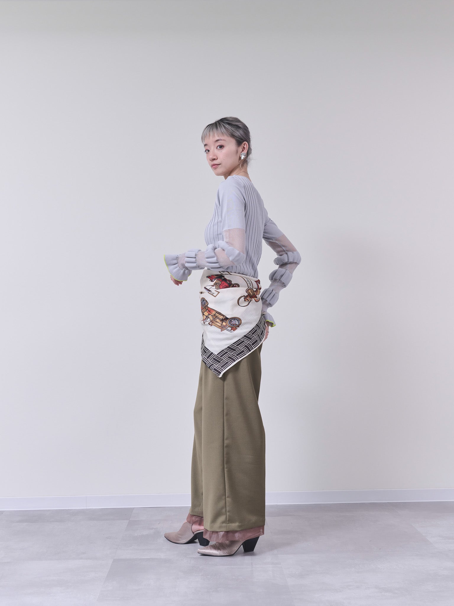 ヘムシアーパンツ　[605521] khaki