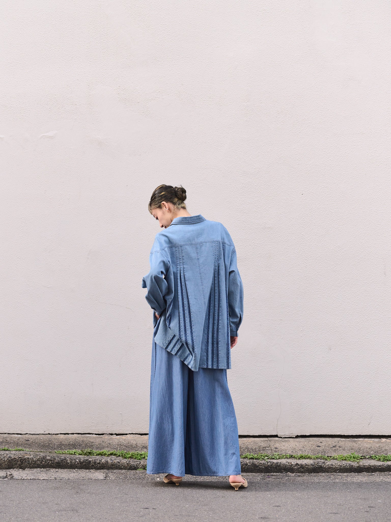 モアアバウトレス　デニムシャツ モアアバウトレスデニムシャツ