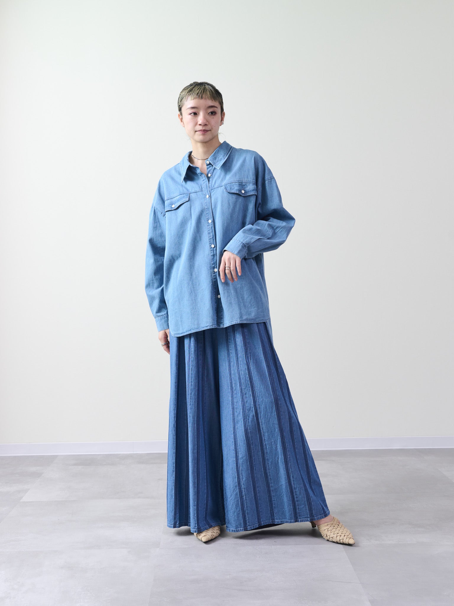 プリーツデニムパンツ [600753]