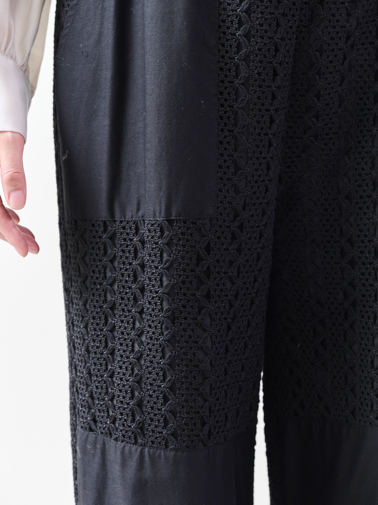 異素材切替レースパンツ [601333] black