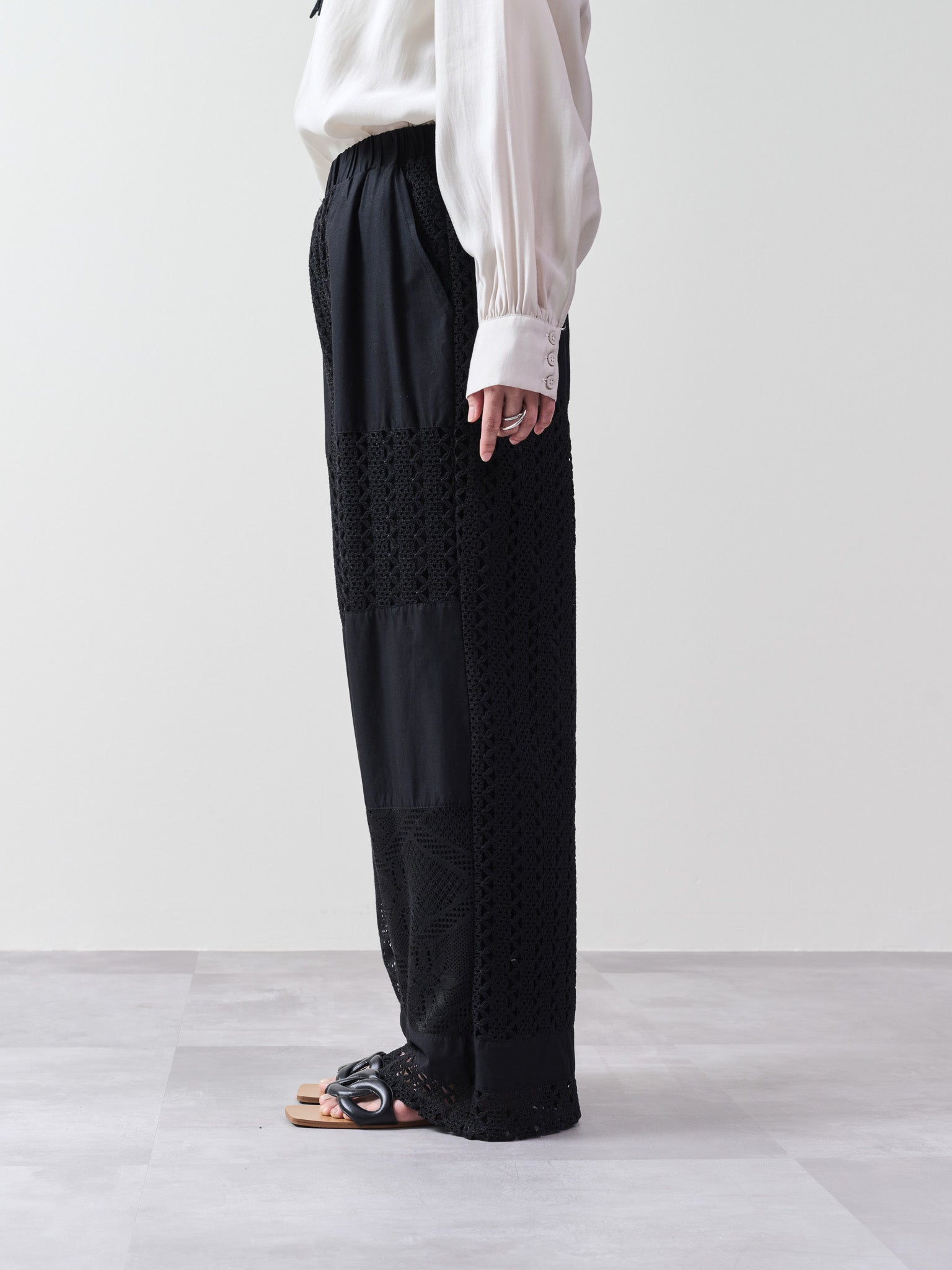 異素材切替レースパンツ [601333] black