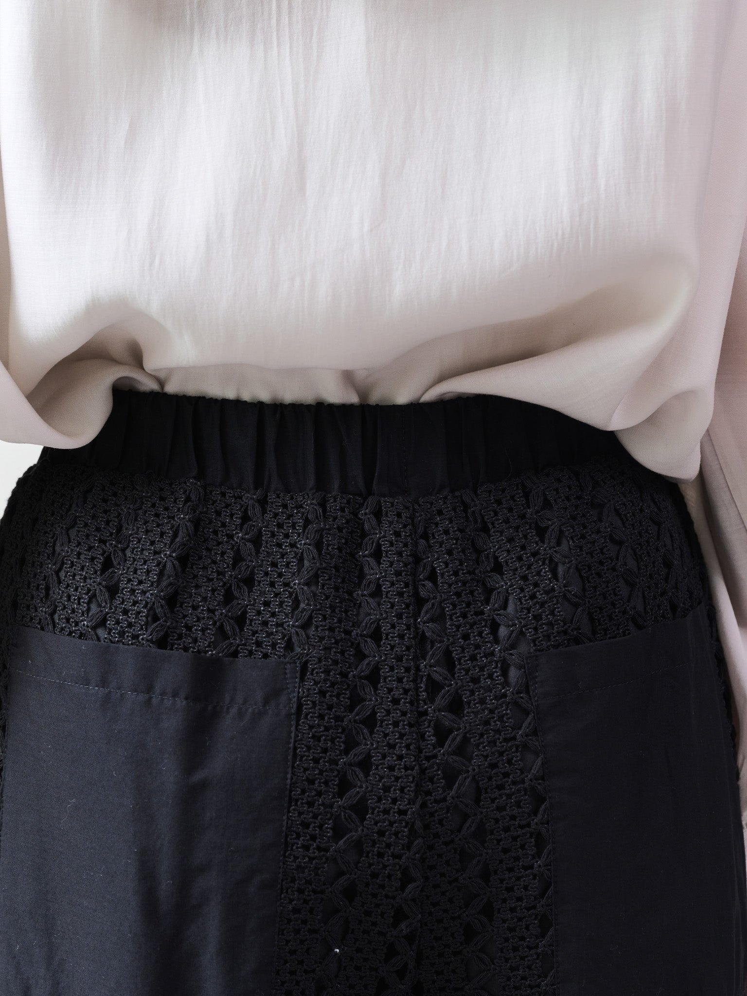 異素材切替レースパンツ [601333] black