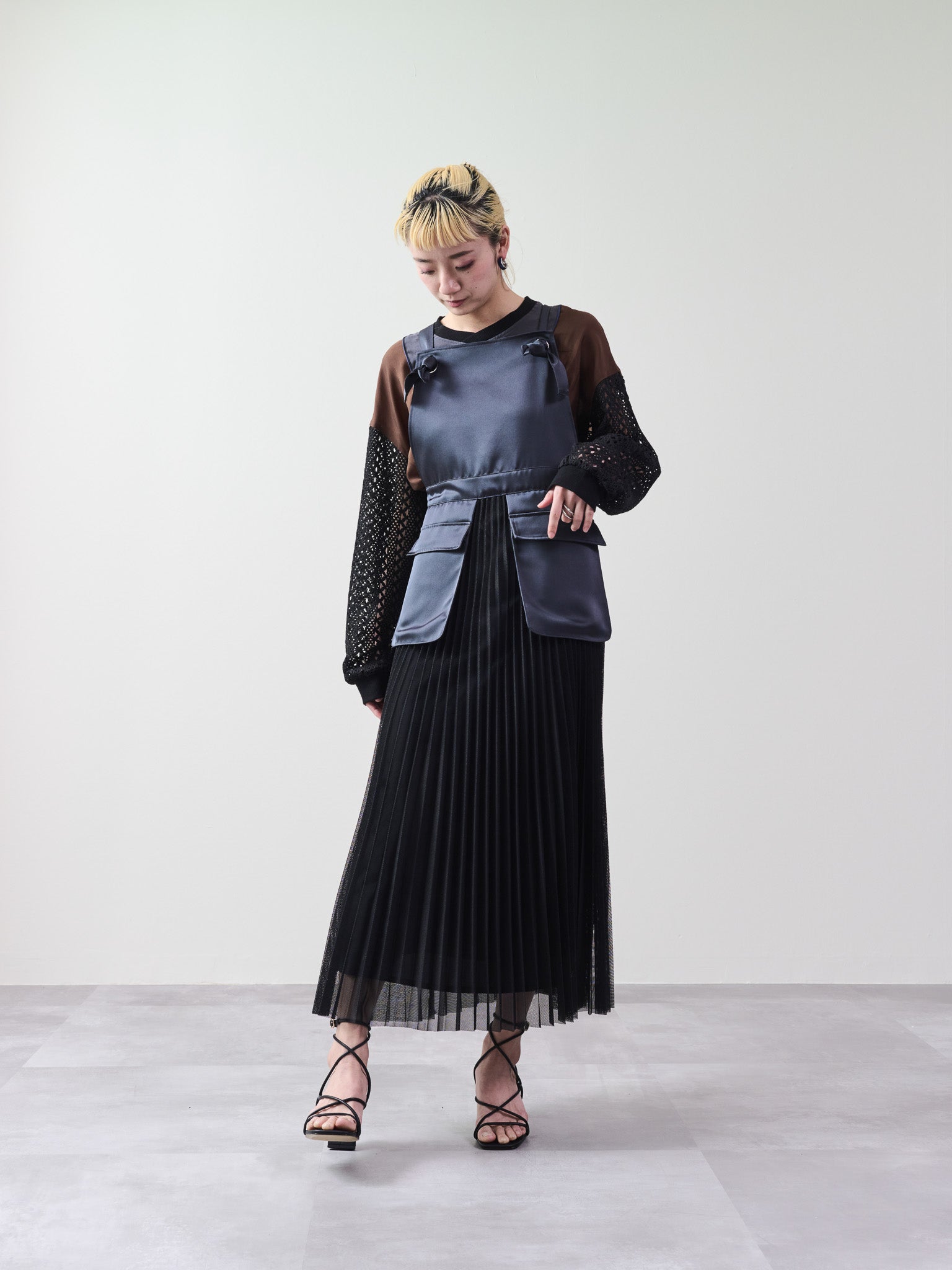 メッシュプリーツサロペットワンピース [601330] black