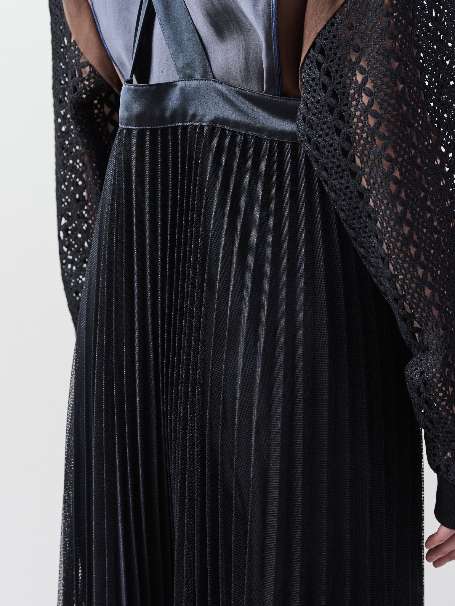 メッシュプリーツサロペットワンピース [601330] black