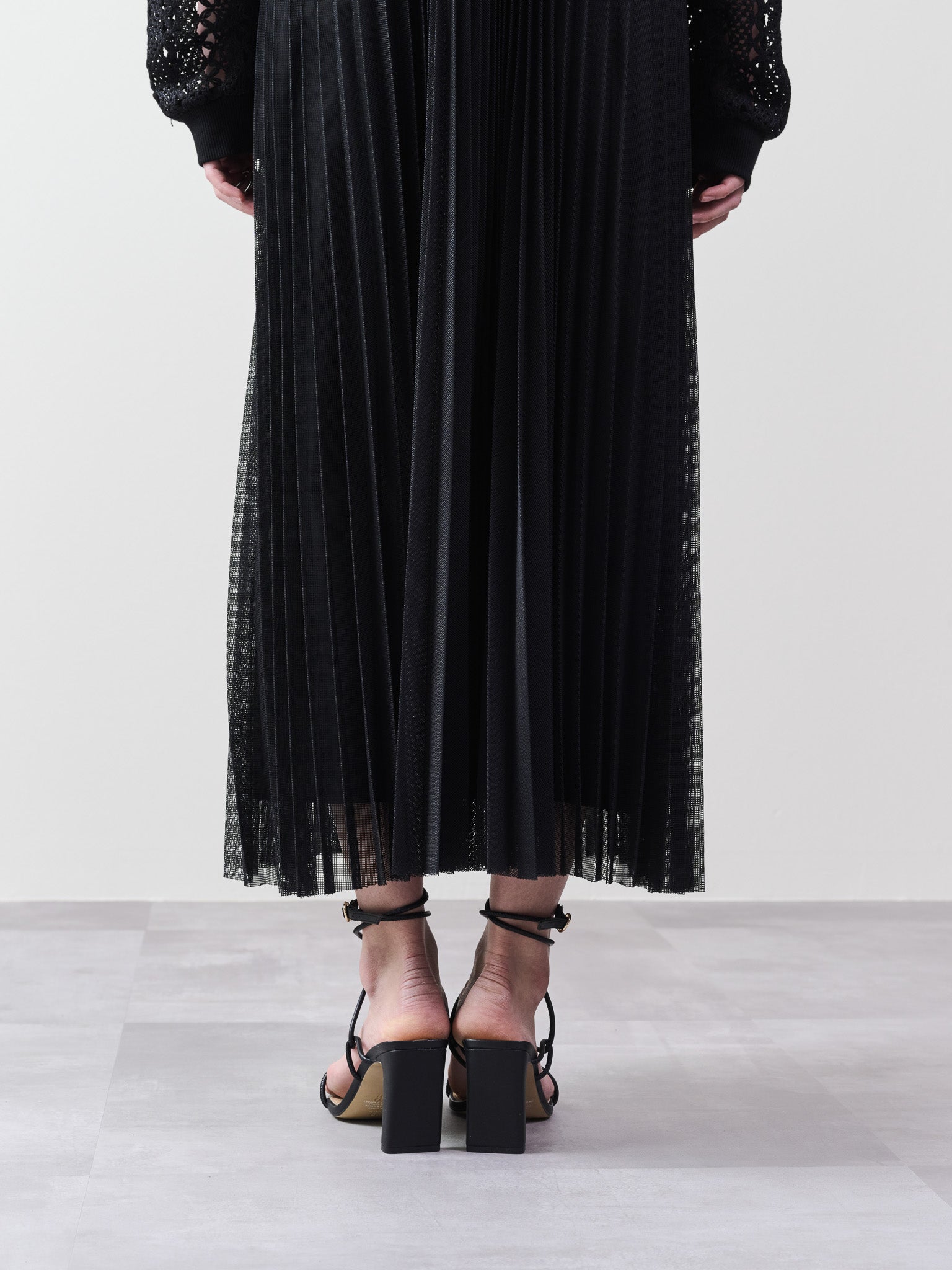 メッシュプリーツサロペットワンピース [601330] black