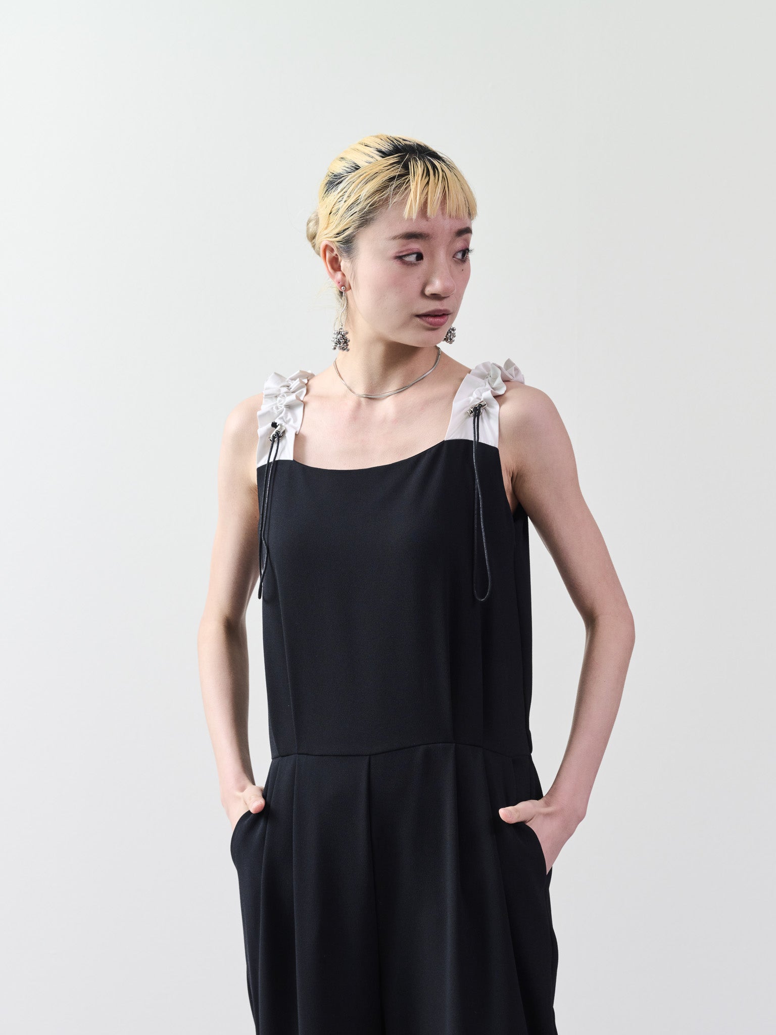 ギャザーストラップオールインワン [601321] black