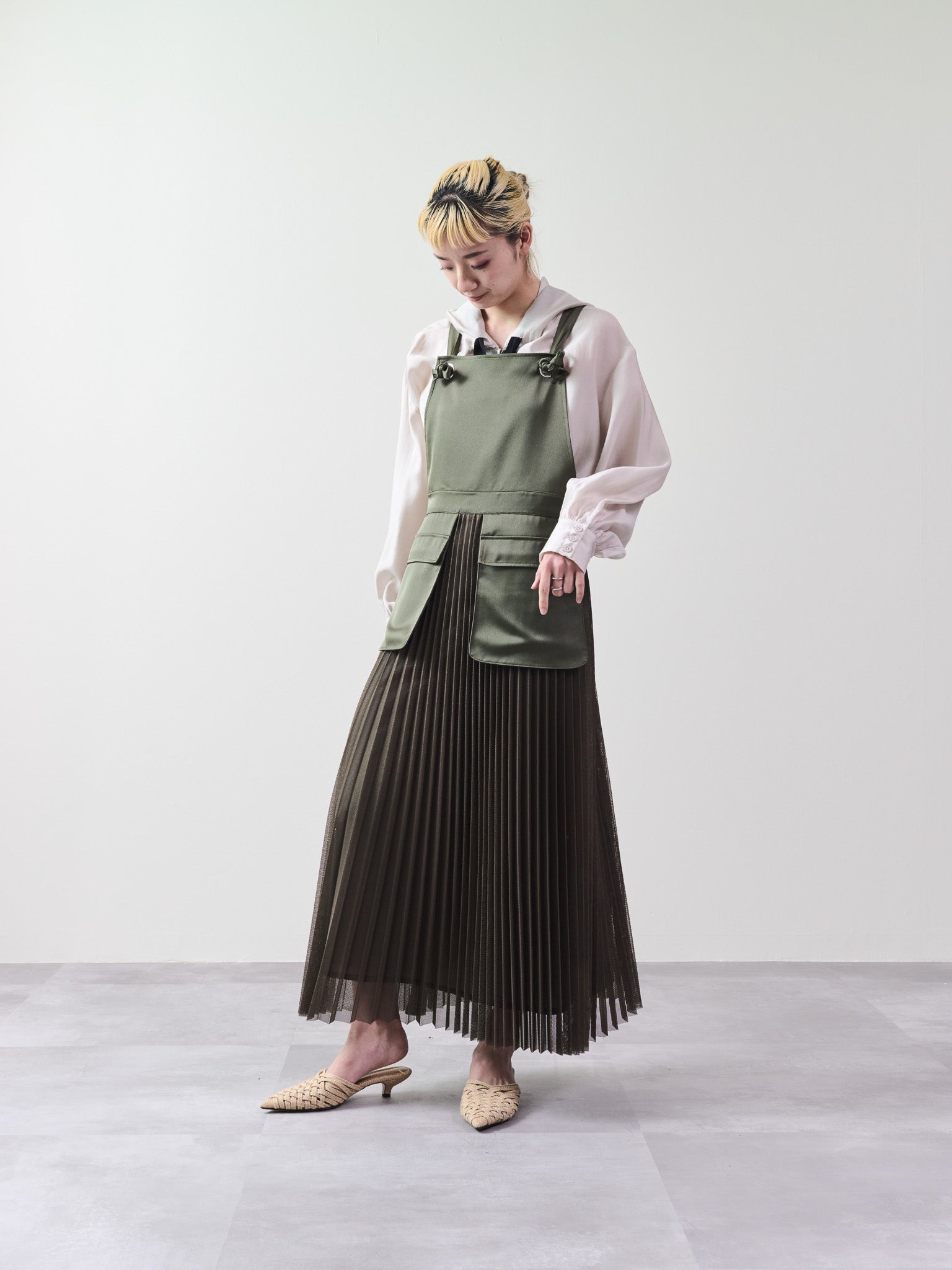メッシュプリーツサロペットワンピース [601330] khaki