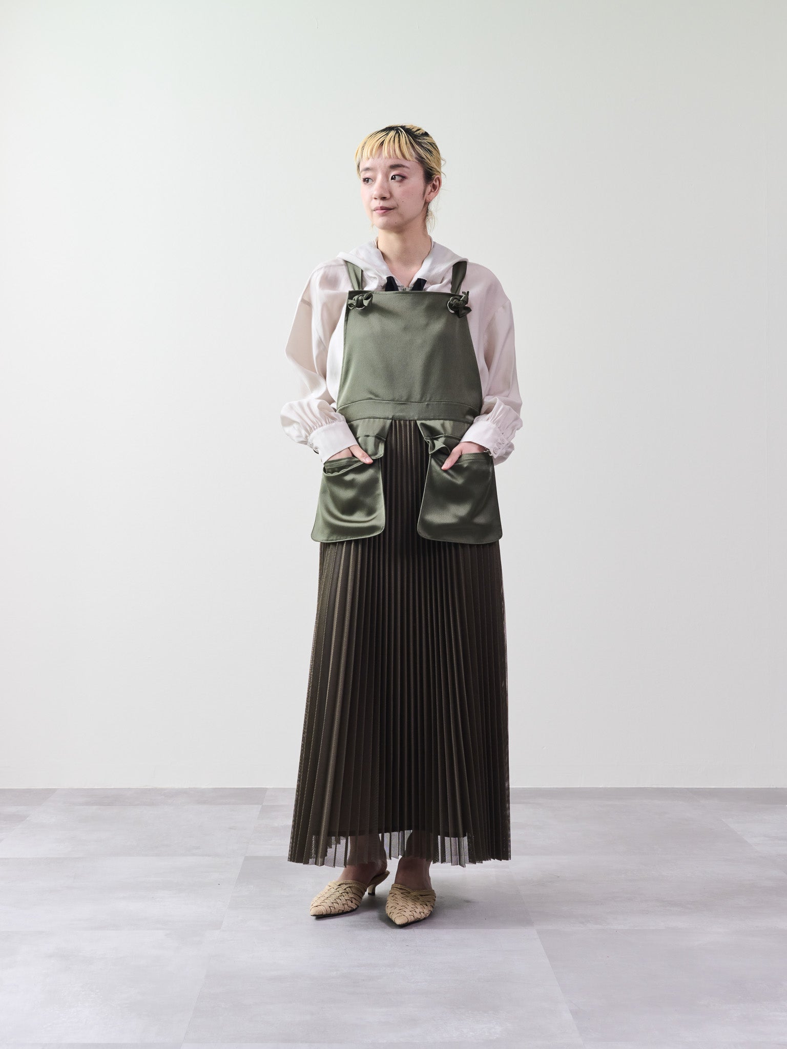 メッシュプリーツサロペットワンピース [601330] khaki