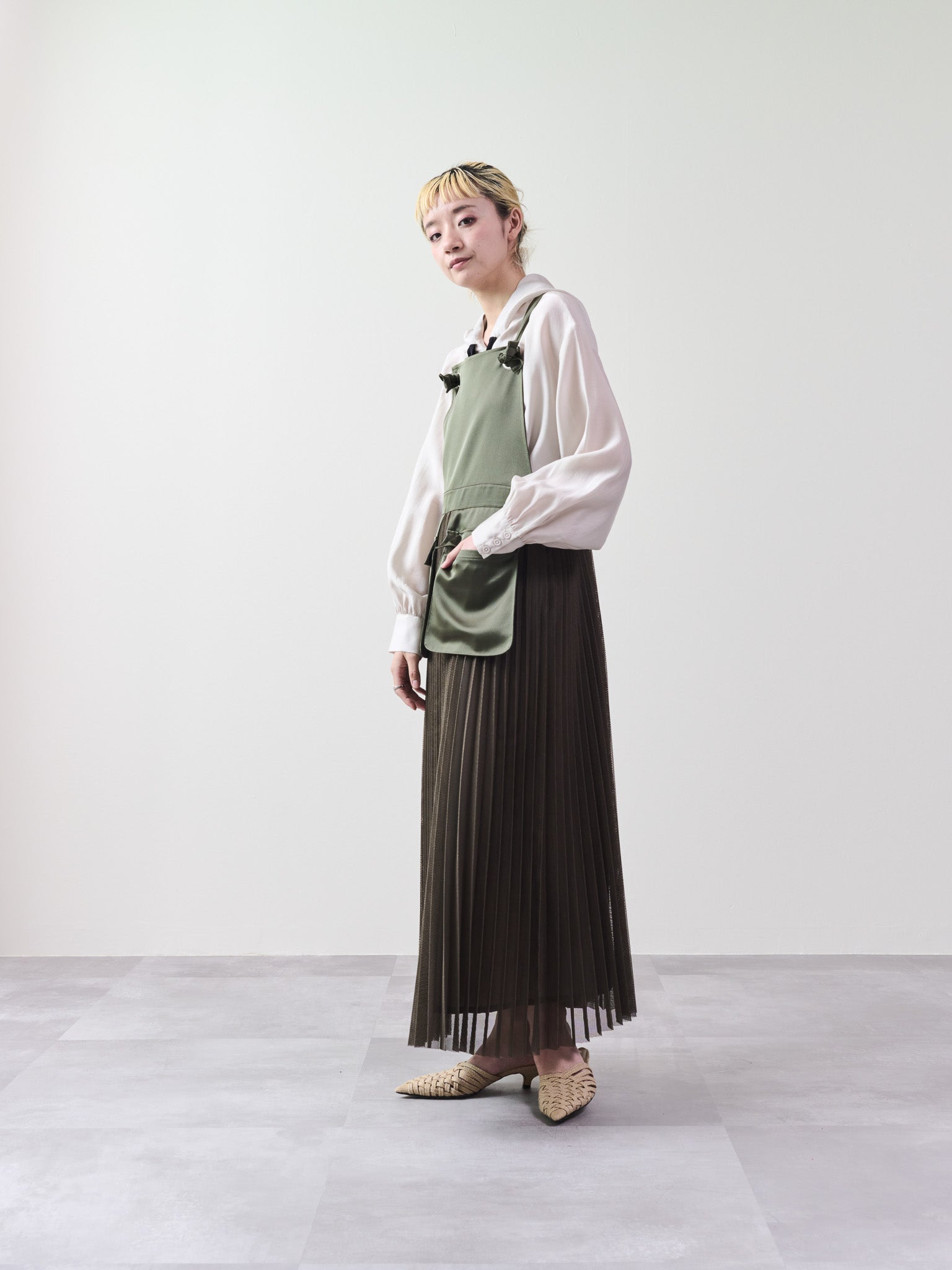 メッシュプリーツサロペットワンピース [601330] khaki