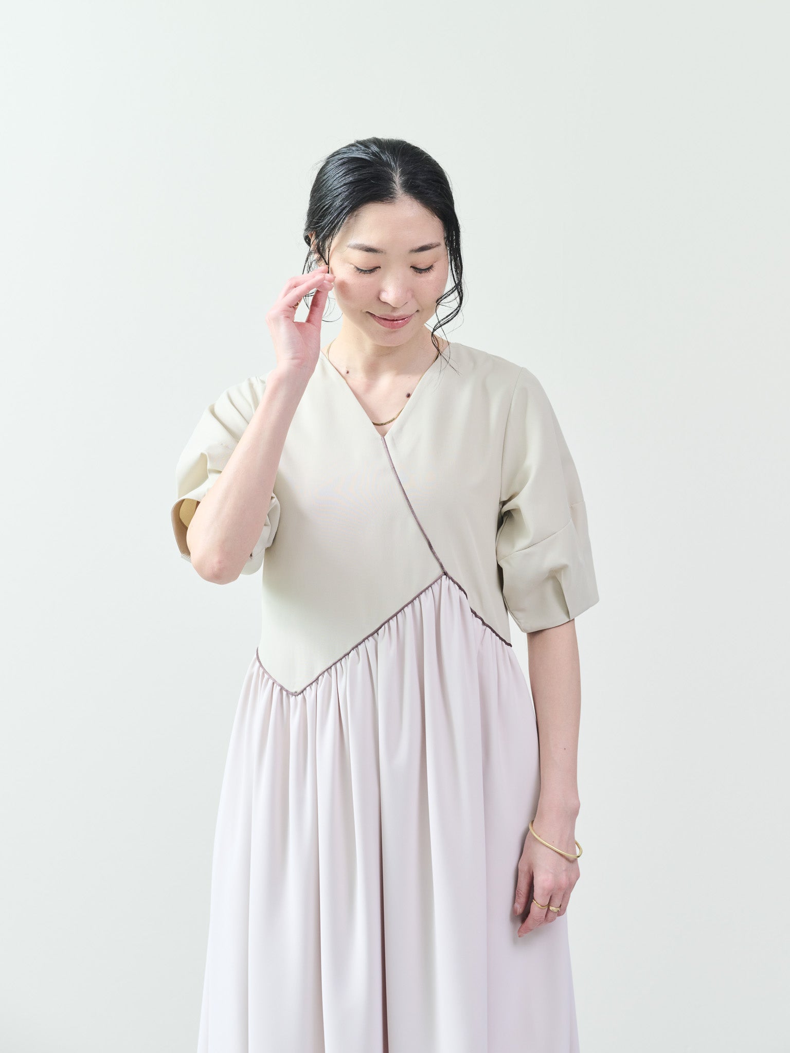 配色パイピングパネルフレアワンピース [601320] beige