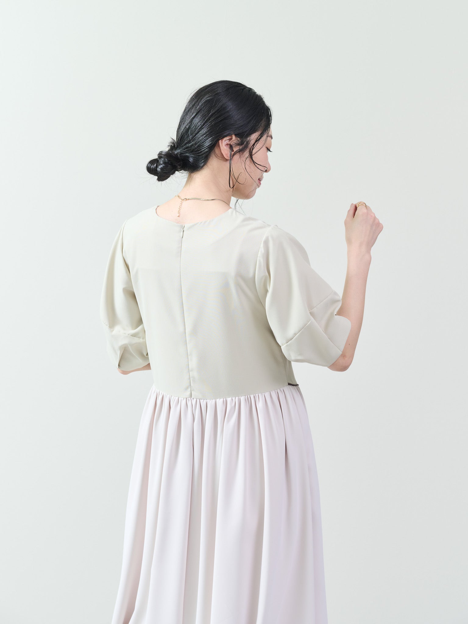 配色パイピングパネルフレアワンピース [601320] beige