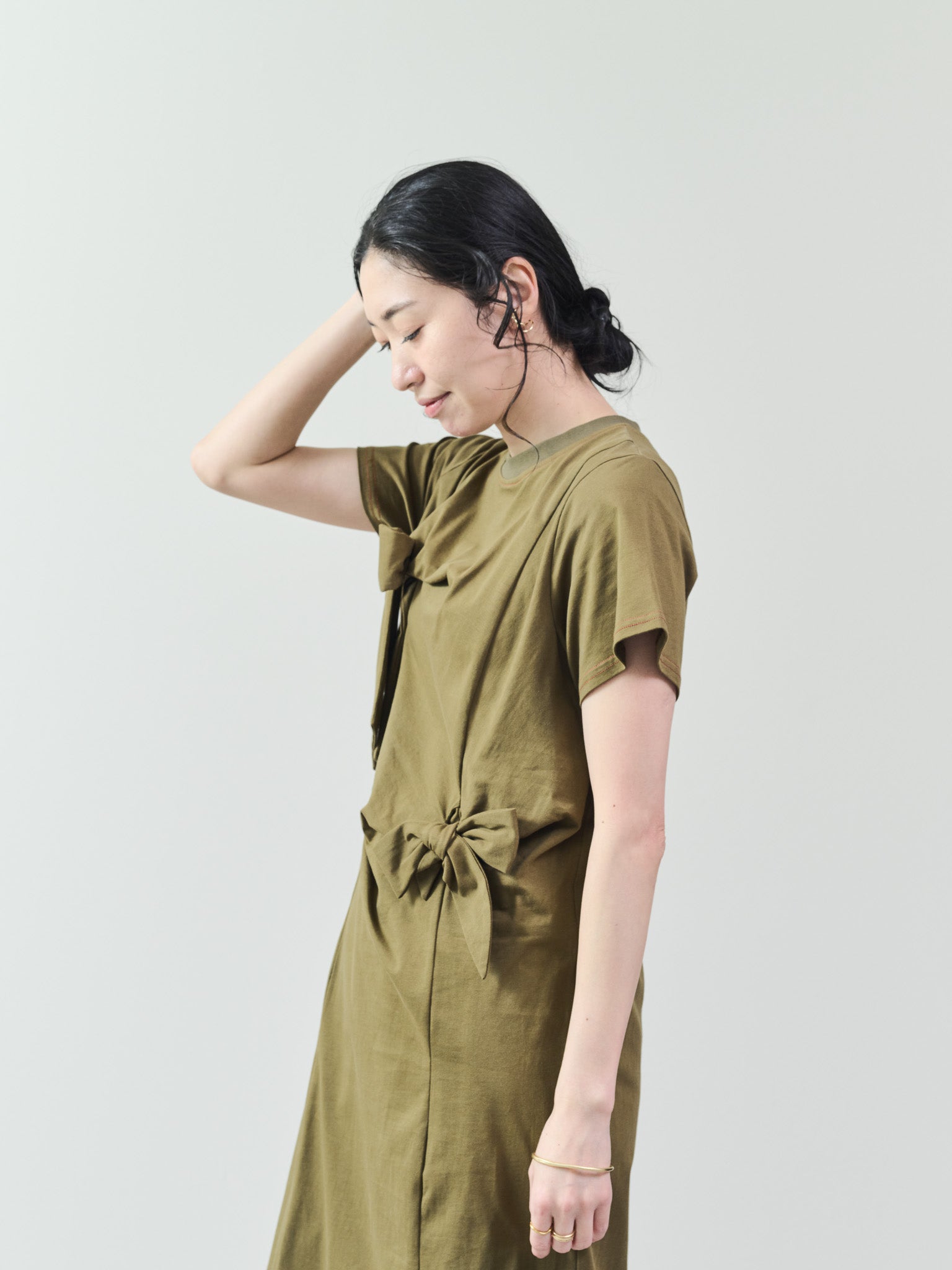 フロントリボン配色ステッチワンピース [601326] khaki