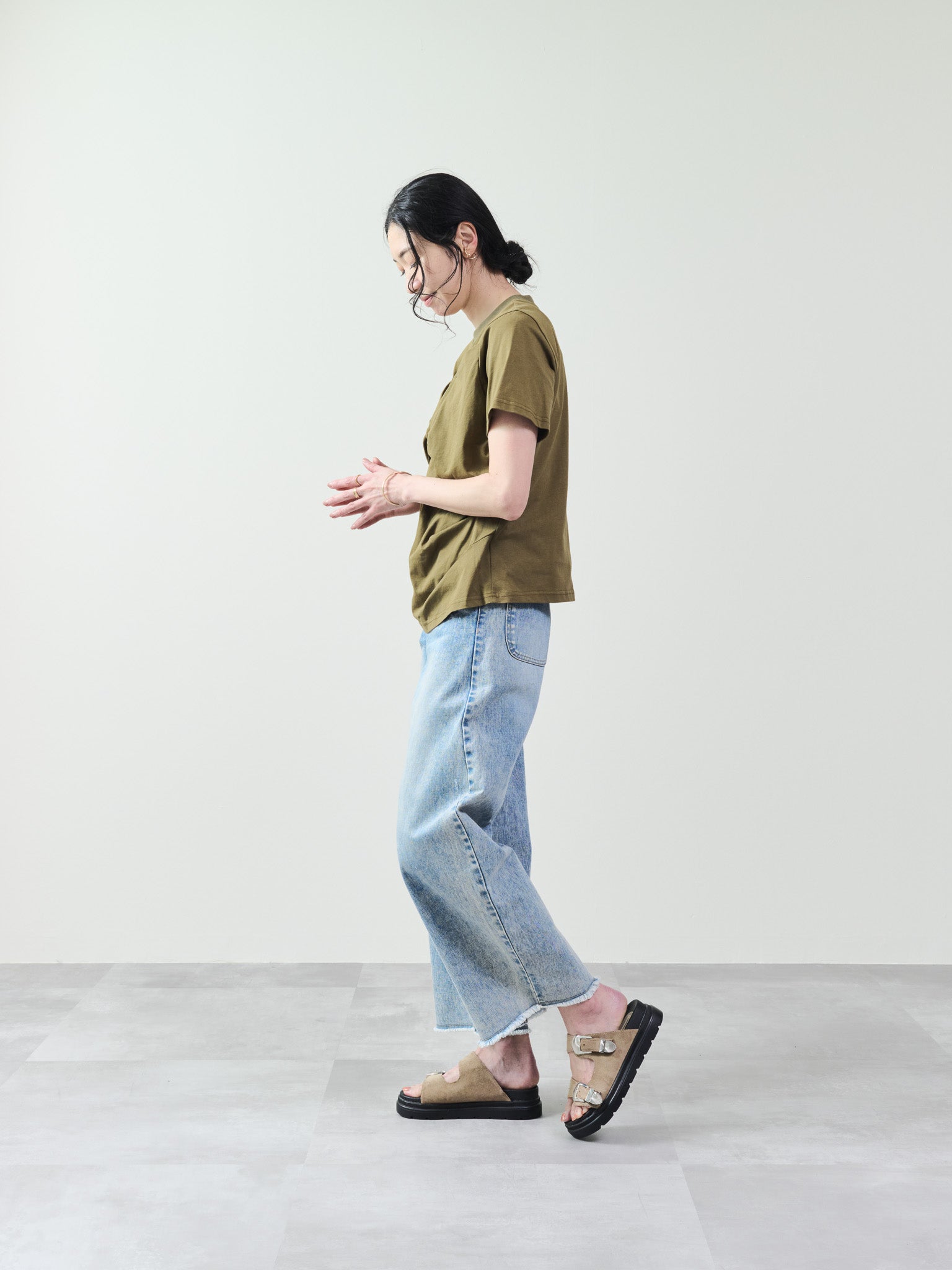 フロントツイストアシメヘムトップス [601325] khaki