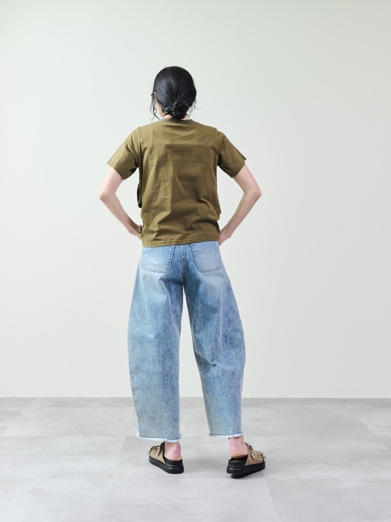 フロントツイストアシメヘムトップス [601325] khaki