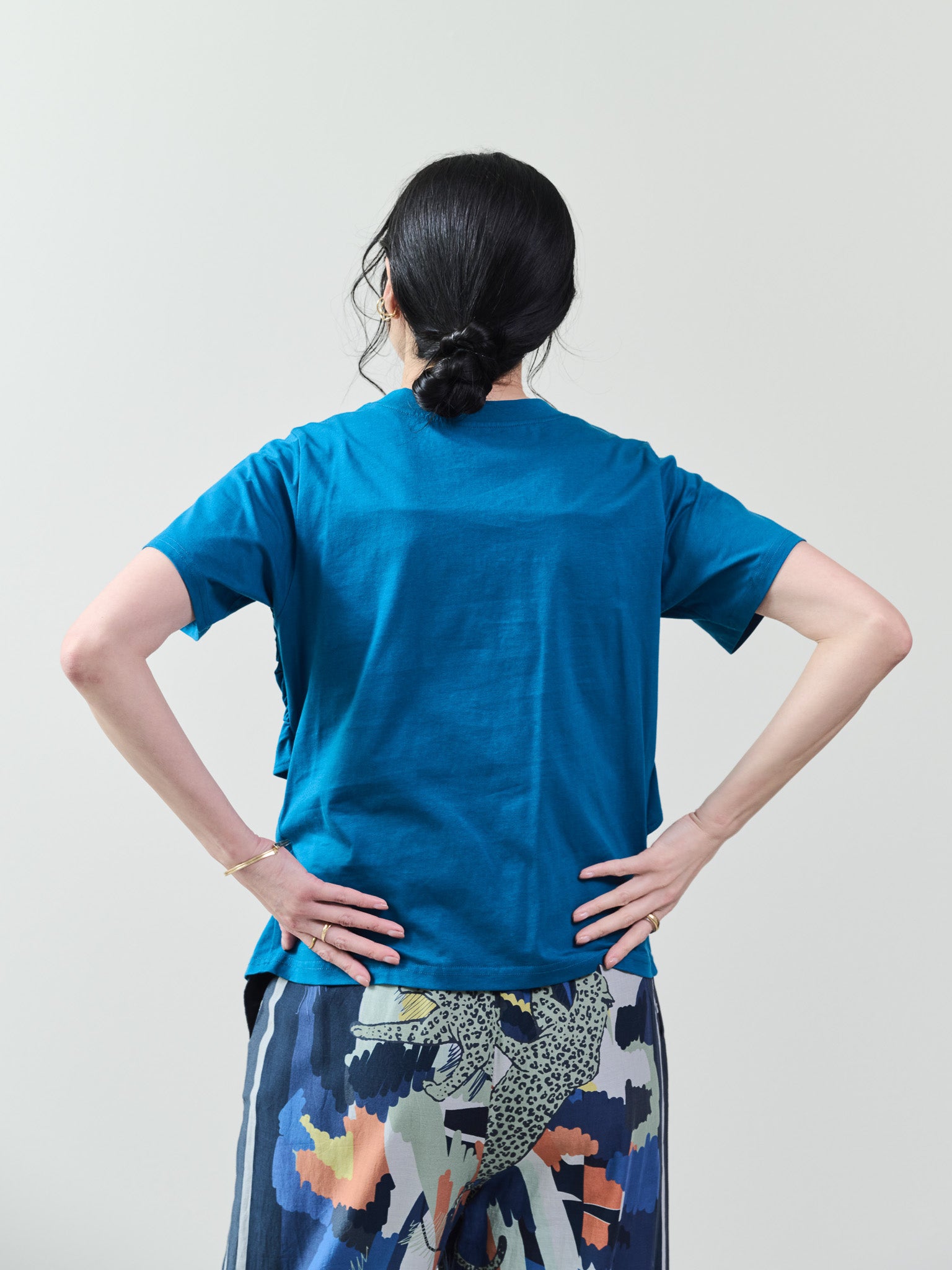 フロントツイストアシメヘムトップス [601325] blue