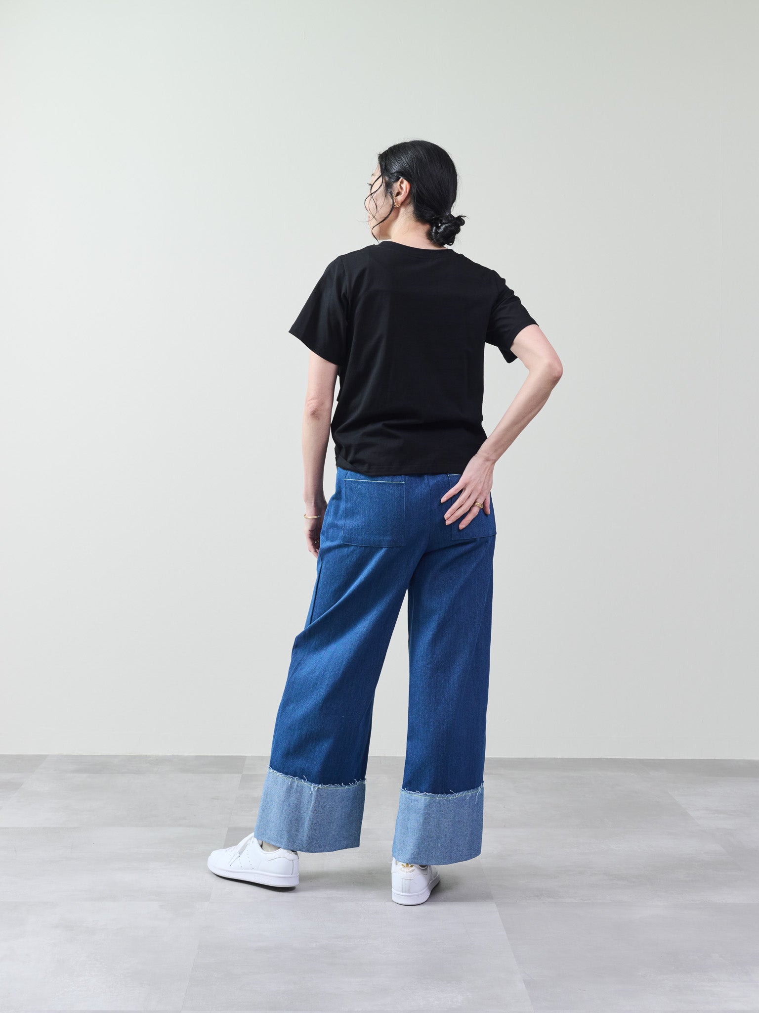 フロントツイストアシメヘムトップス [601325] black