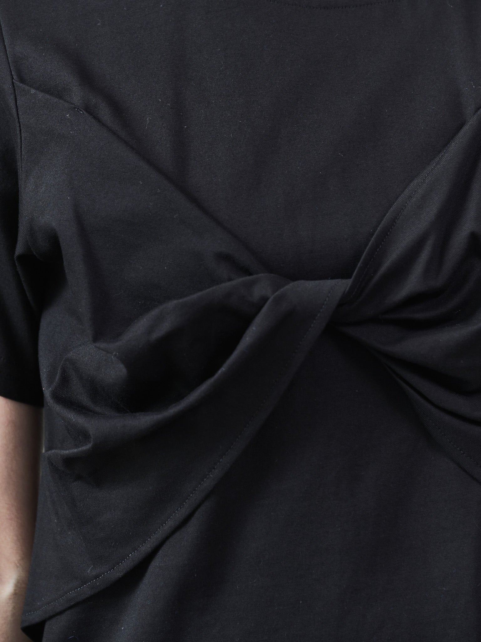 フロントツイストアシメヘムトップス [601325] black