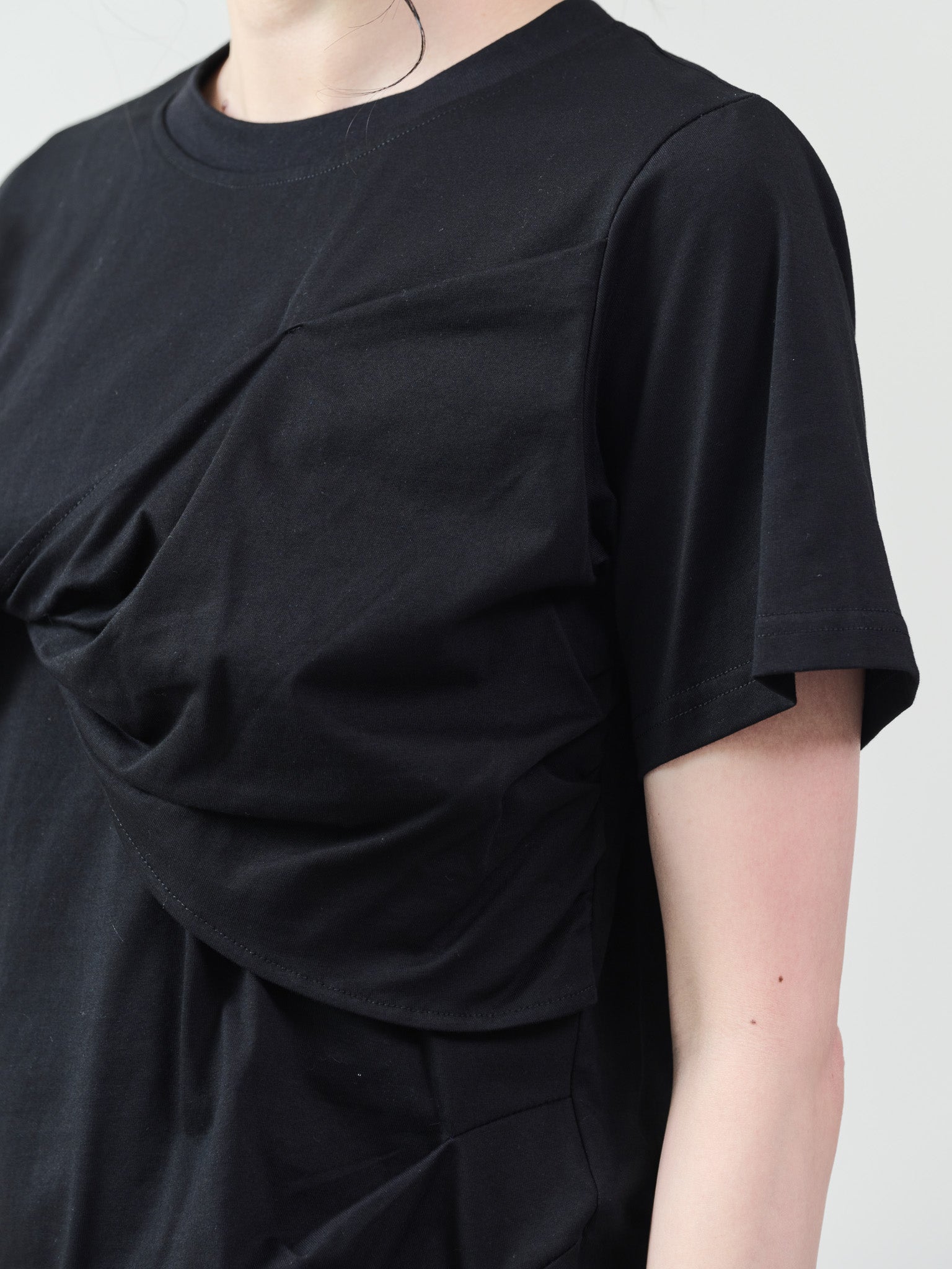 フロントツイストアシメヘムトップス [601325] black
