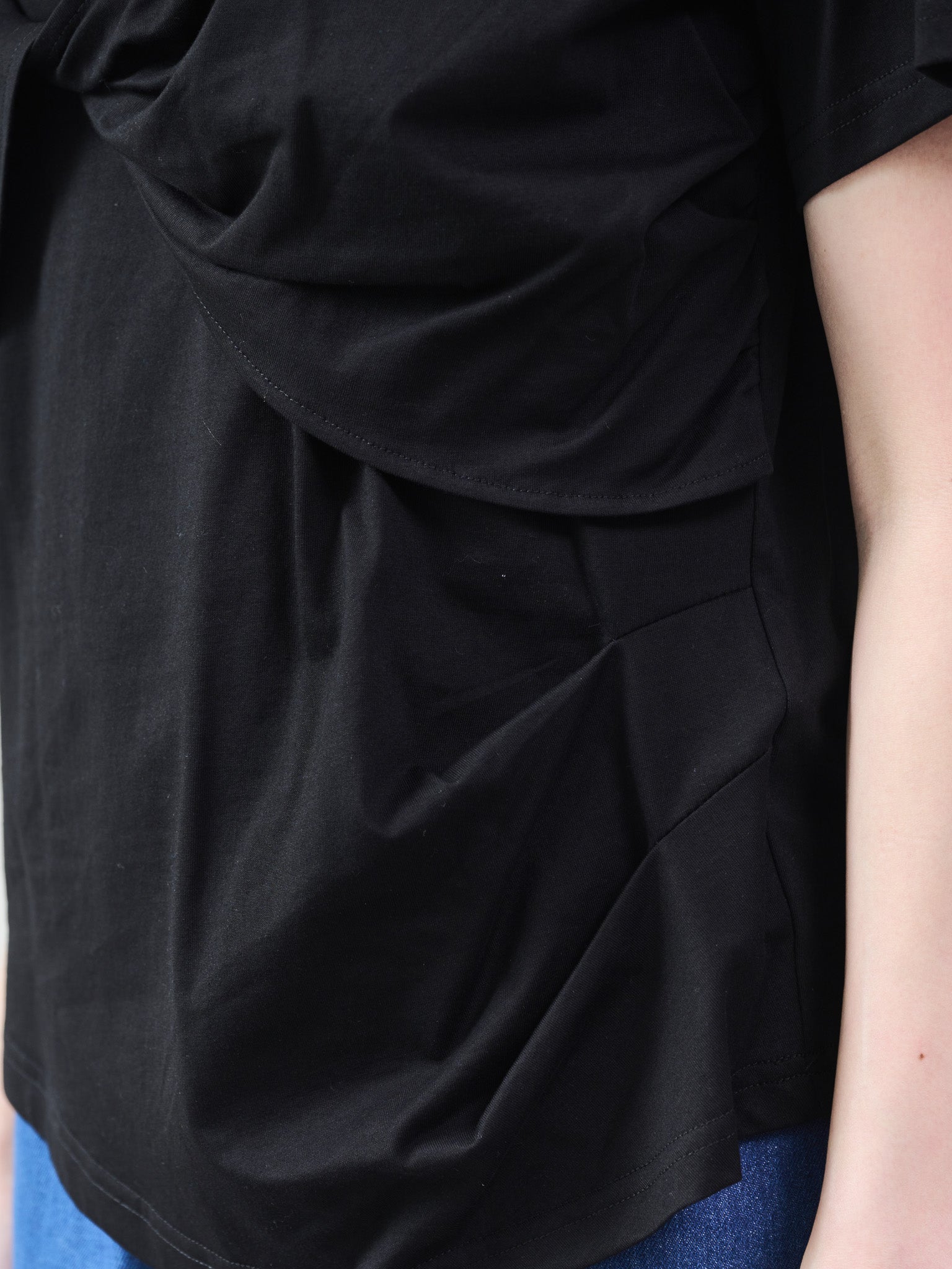 フロントツイストアシメヘムトップス [601325] black