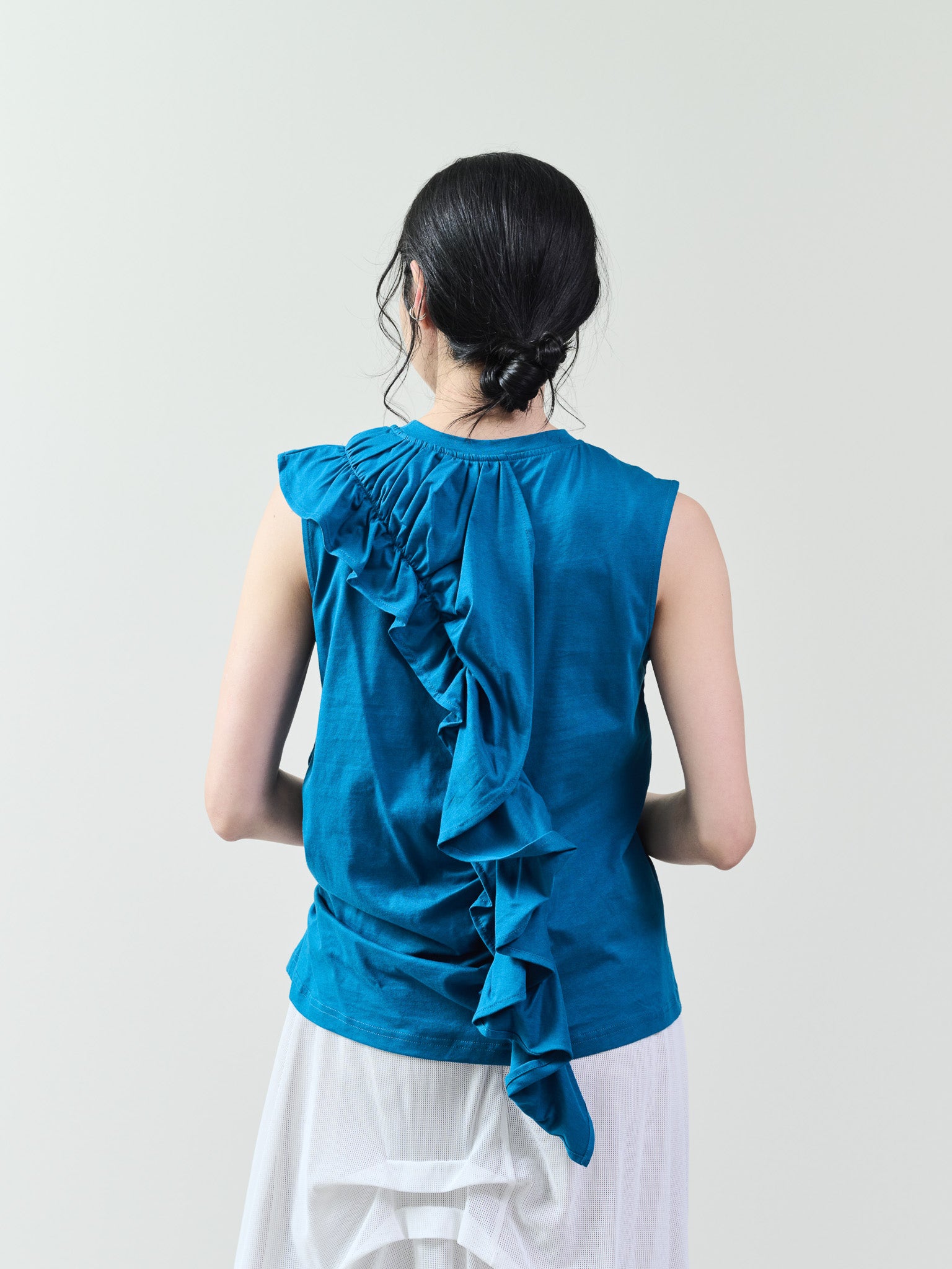 アシメフリルギャザーノースリトップス [601324] blue