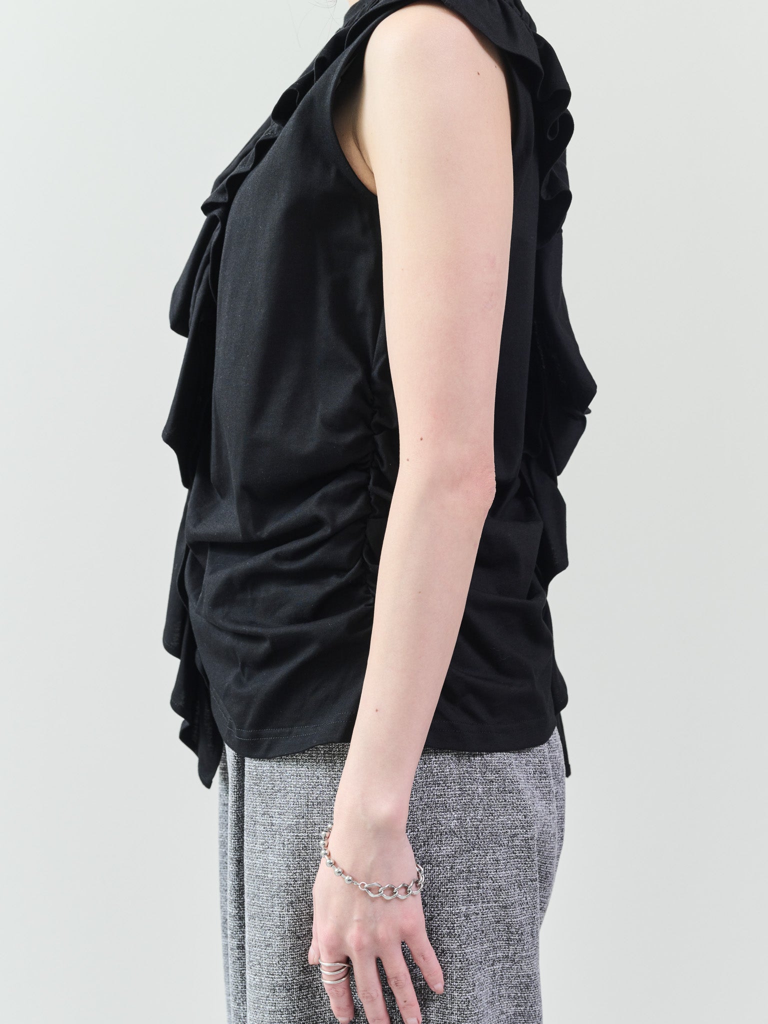 アシメフリルギャザーノースリトップス [601324] black