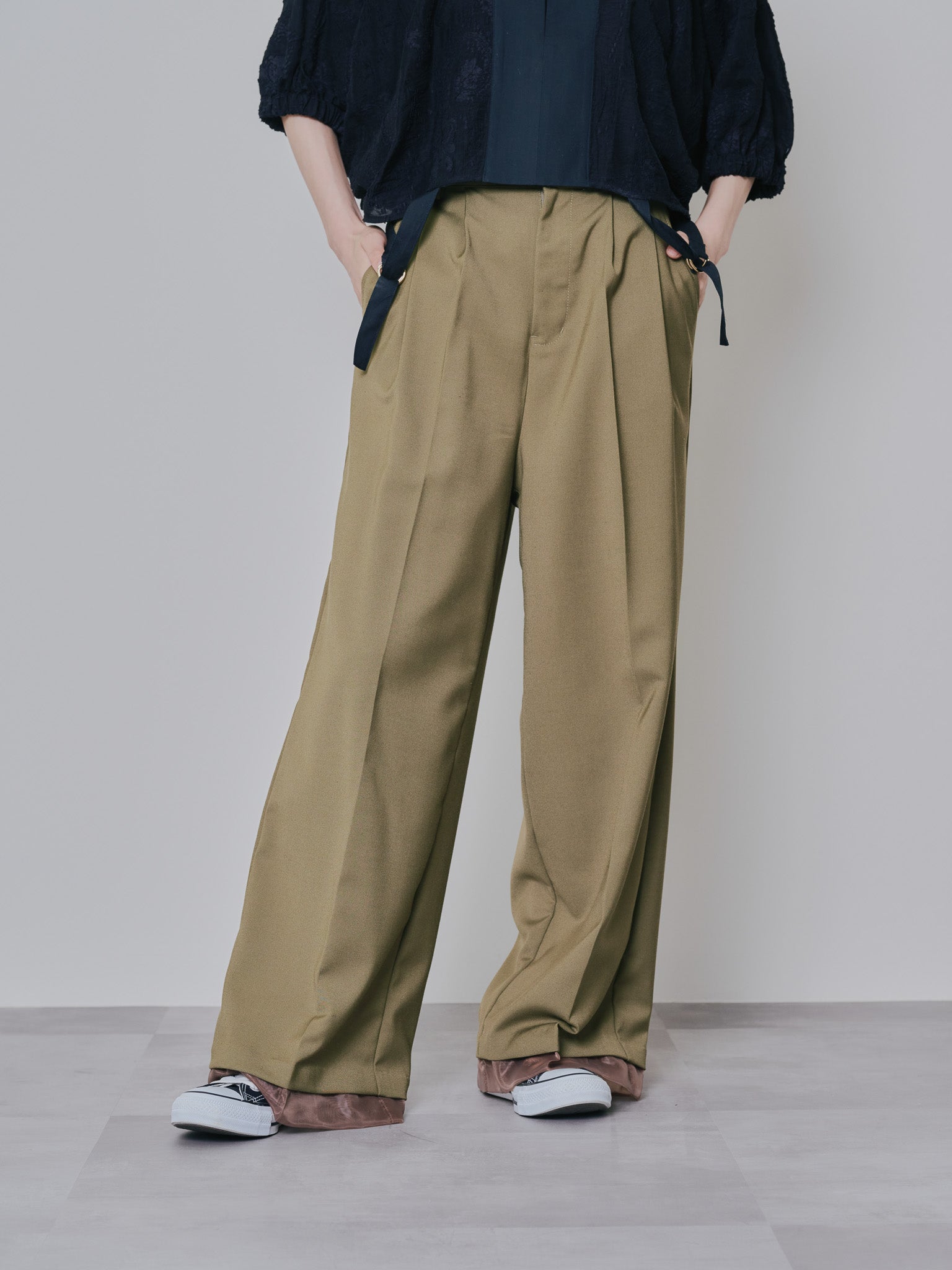 ヘムシアーパンツ　[605521] khaki