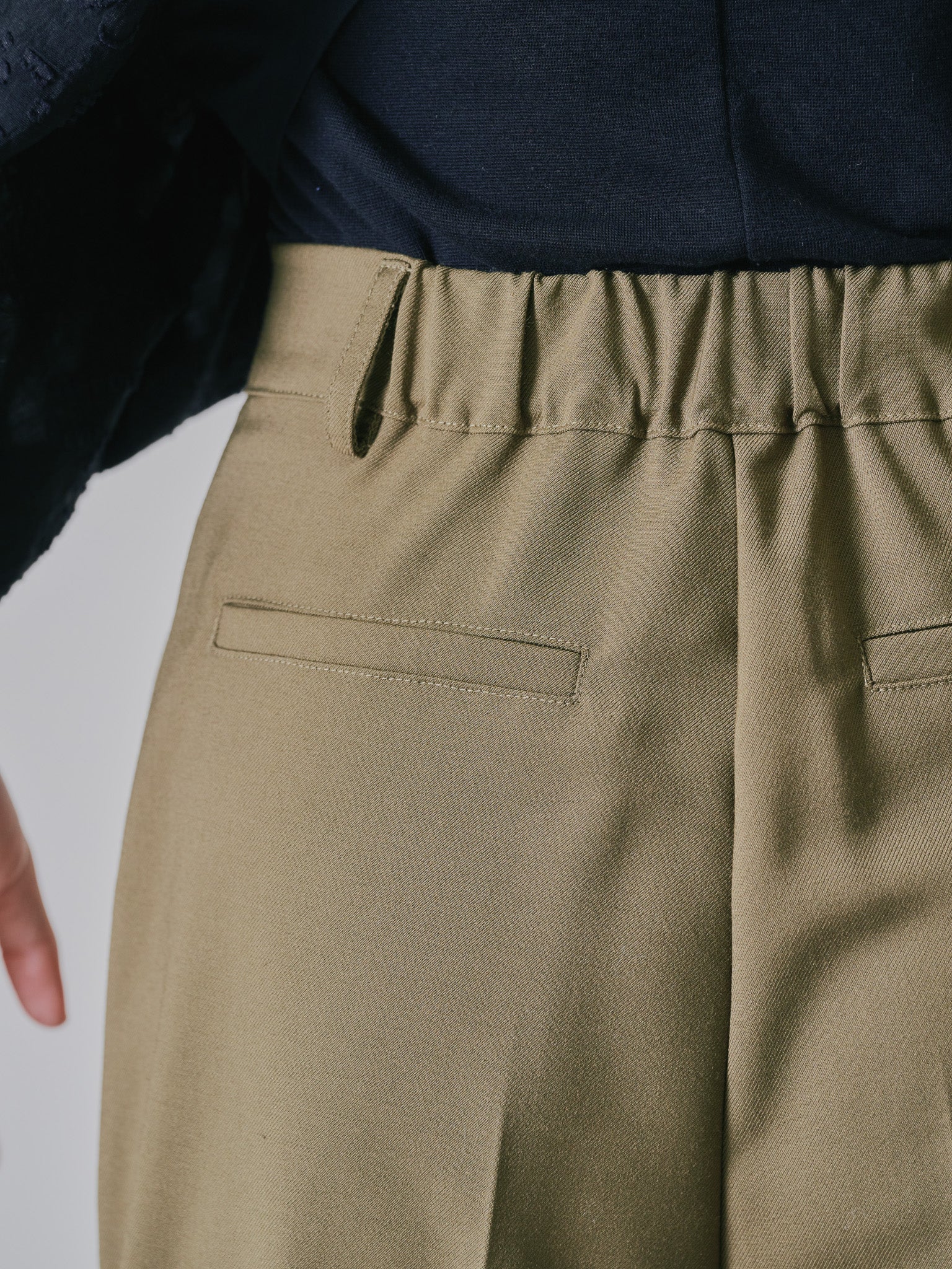 ヘムシアーパンツ　[605521] khaki