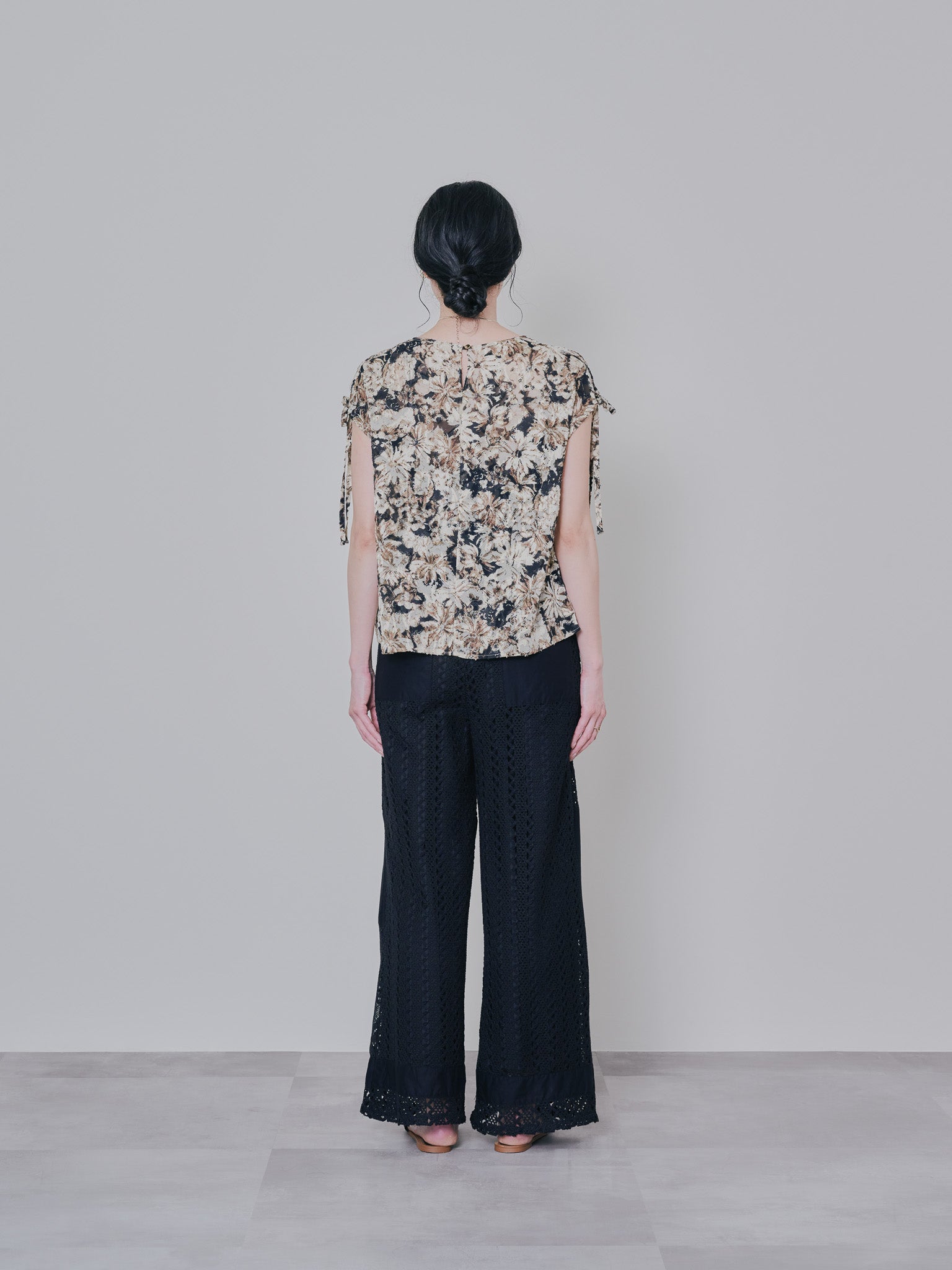 異素材切替レースパンツ [601333] black