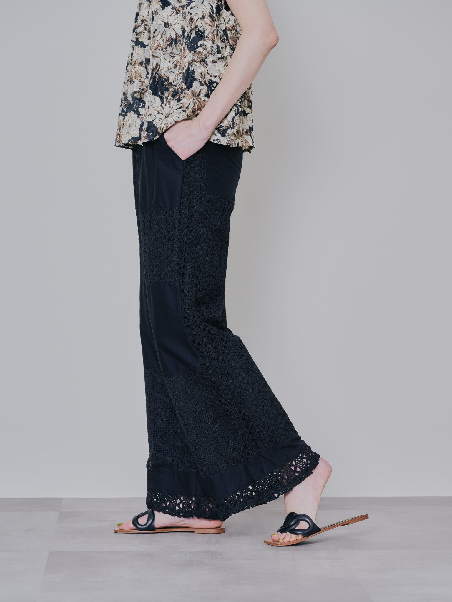 異素材切替レースパンツ [601333] black