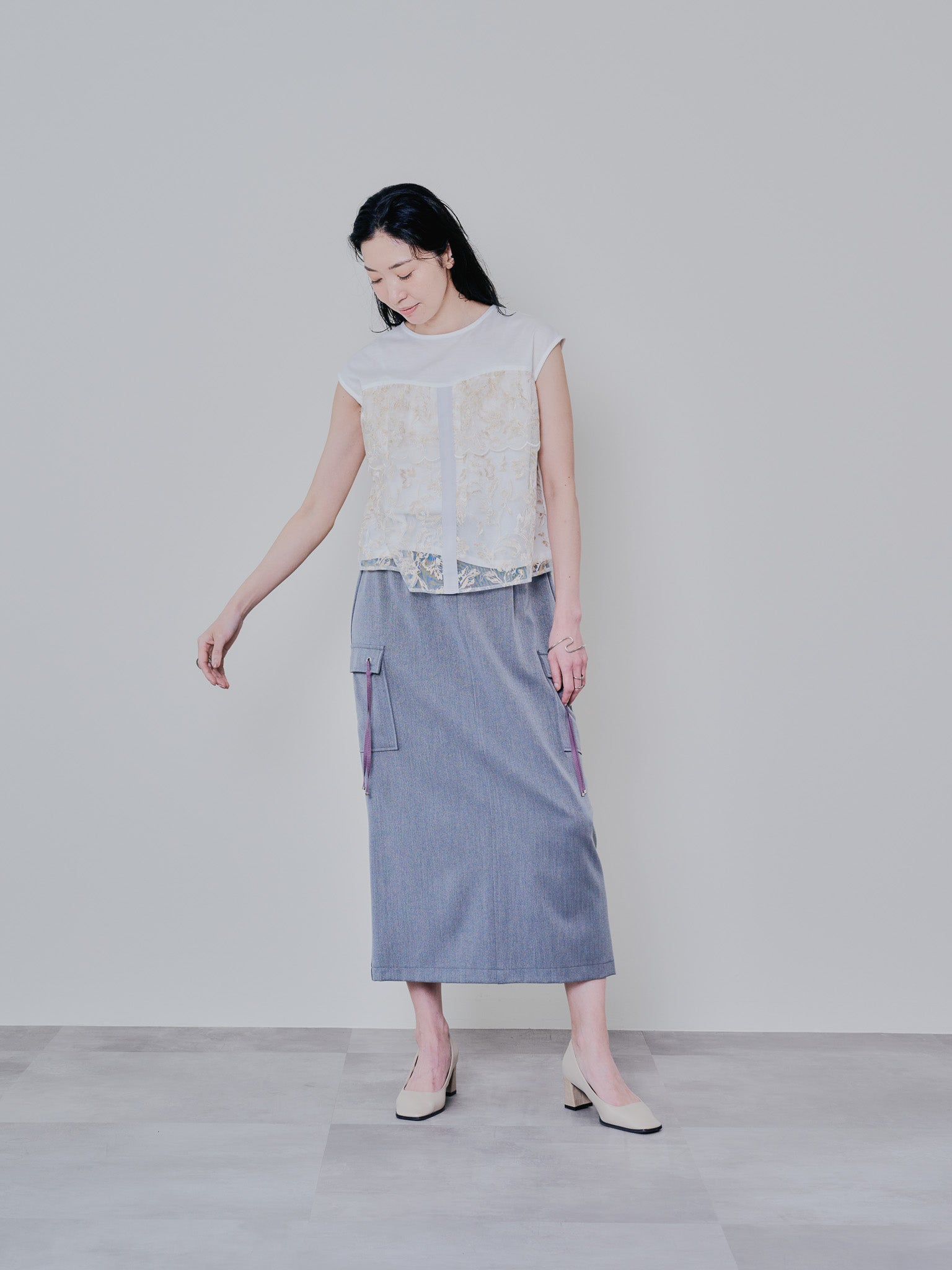 フロントティアードボタニカル刺繍トップス [603321] off