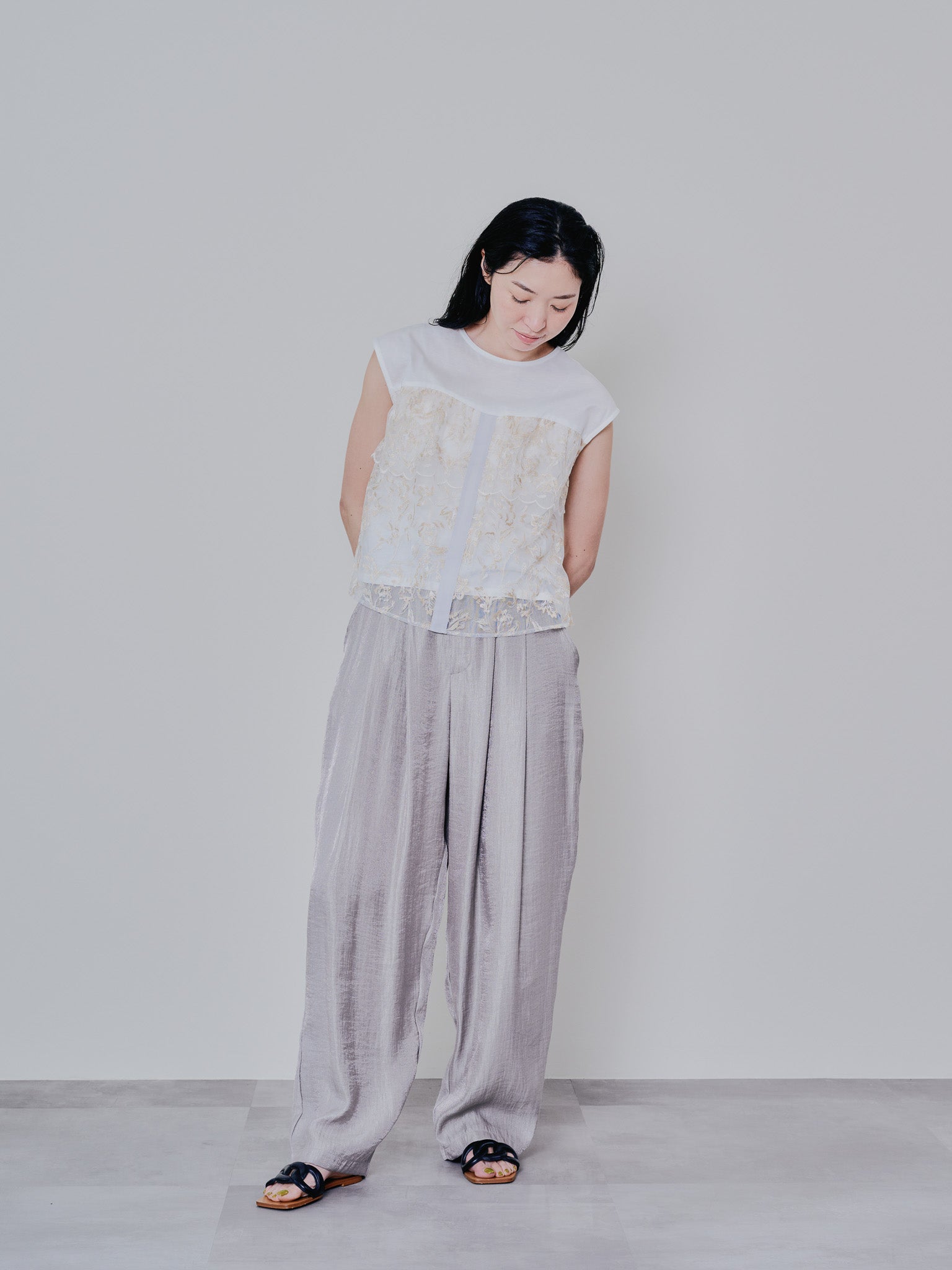 フロントティアードボタニカル刺繍トップス [603321] off