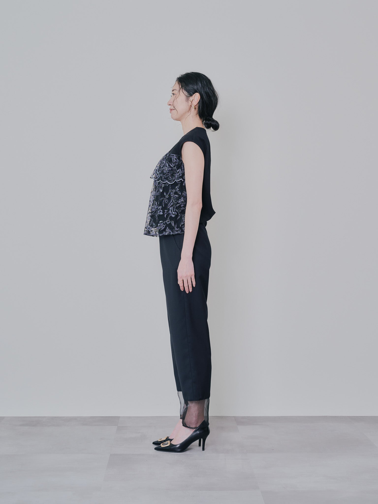 フロントティアードボタニカル刺繍トップス [603321] black