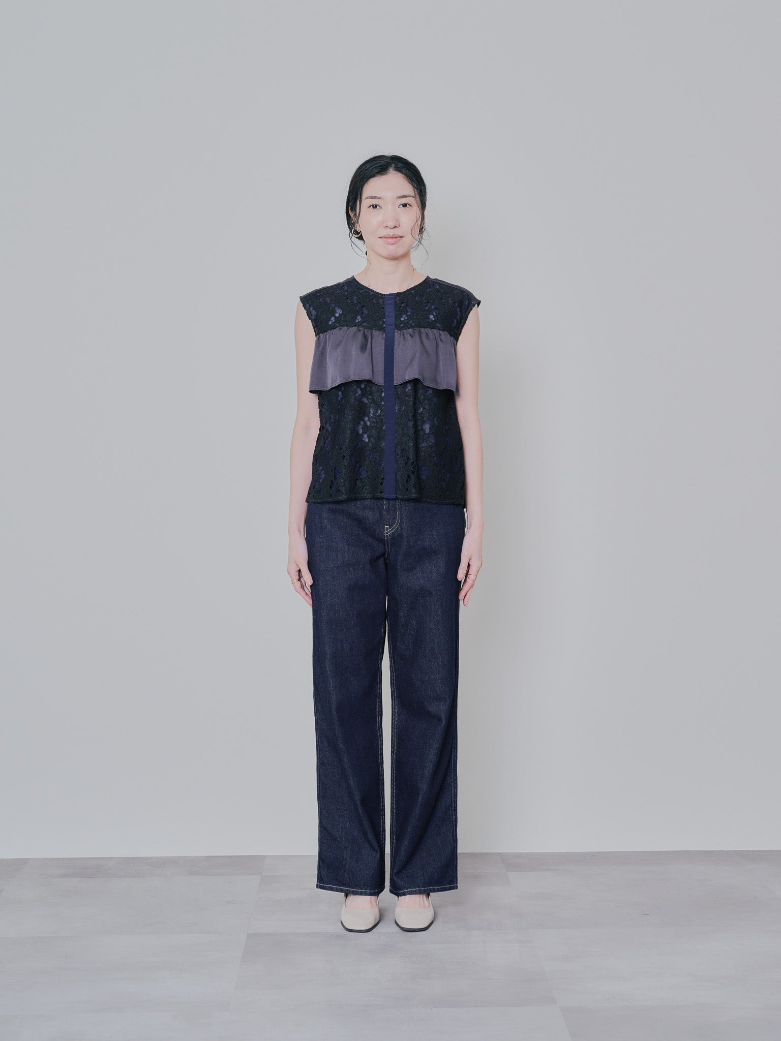 フロントティアードレースブラウス [603326] black