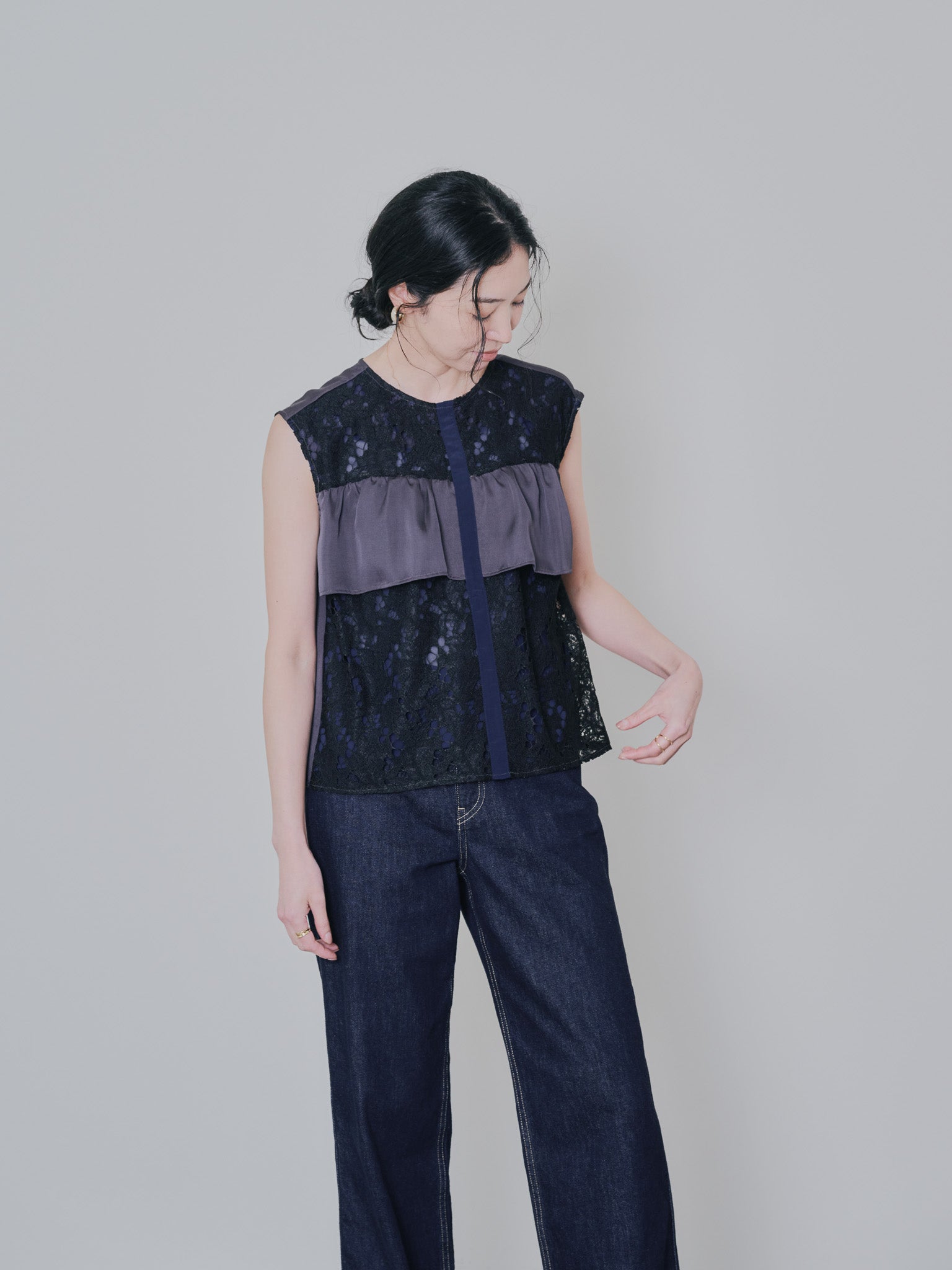 フロントティアードレースブラウス [603326] black