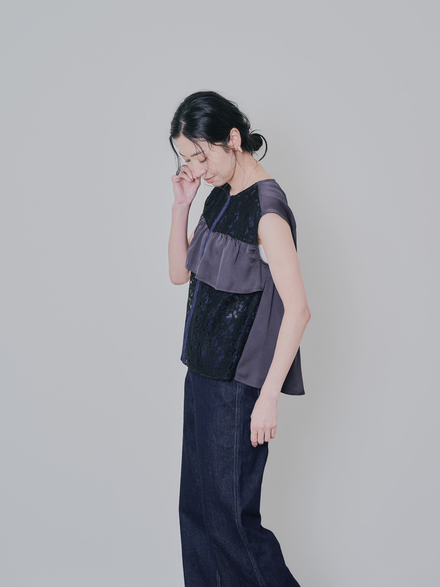 フロントティアードレースブラウス [603326] black