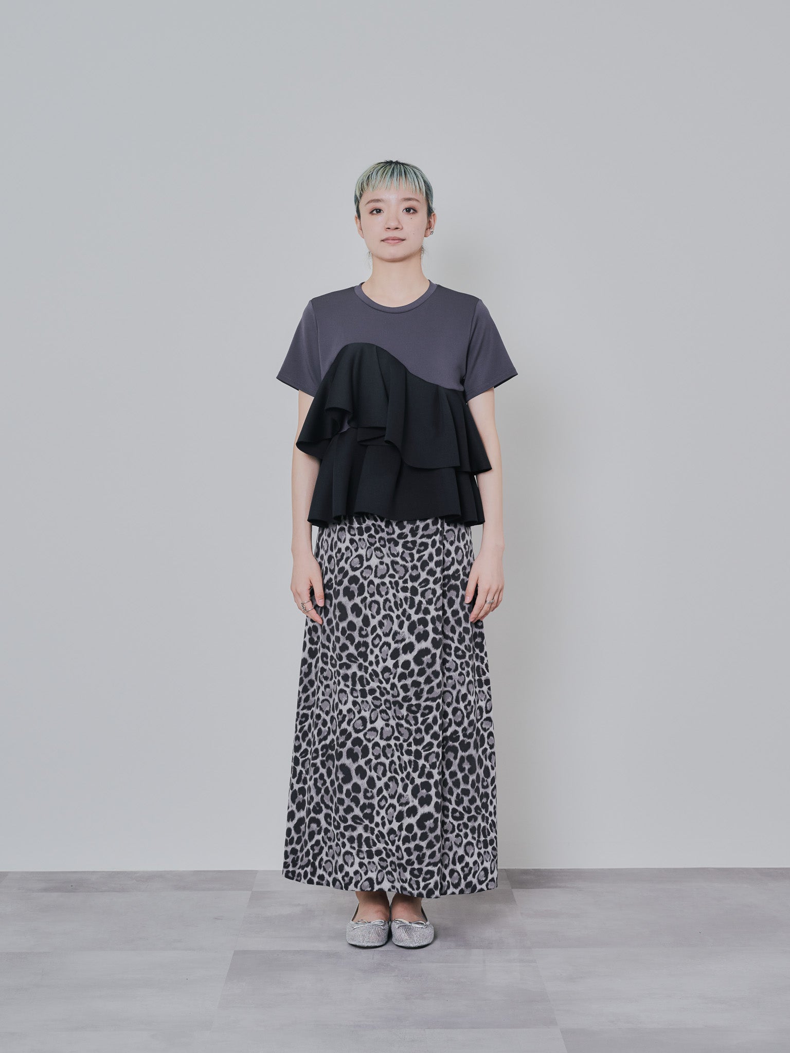 アシメフリルティアードトップス [601336] charcoal