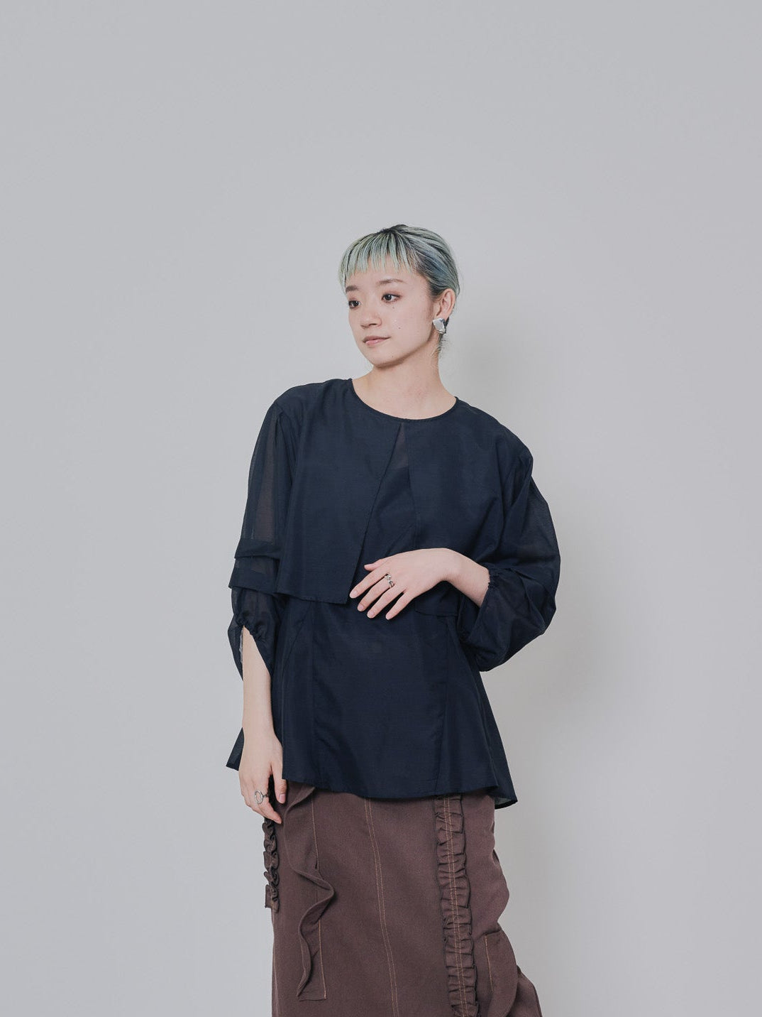 【-PRE SALE- 12/15 18:00まで!!】ケープライクシアーチュニックブラウス [603329] black