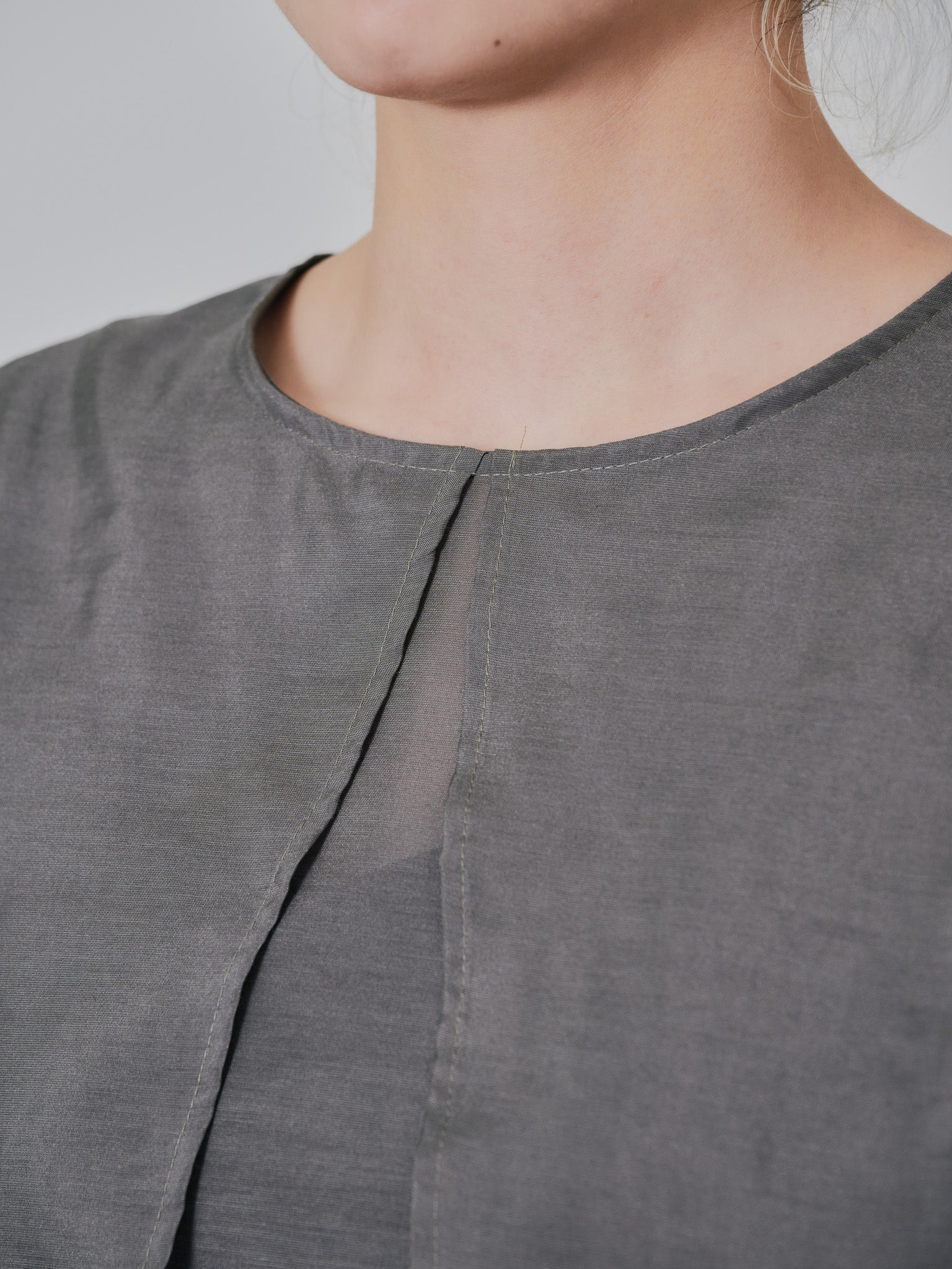 ケープライクシアーチュニックブラウス [603329] khaki