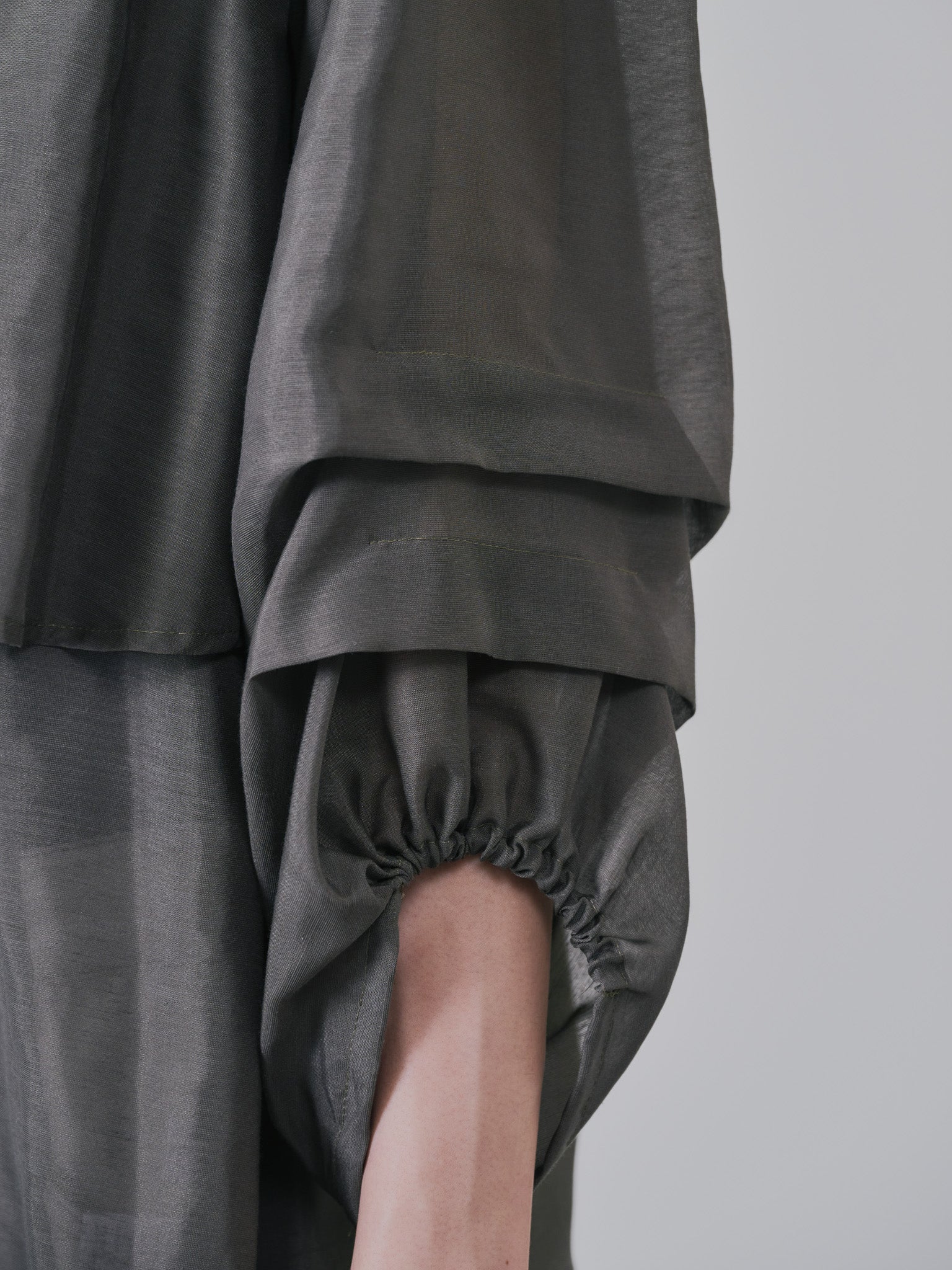 ケープライクシアーチュニックブラウス [603329] khaki