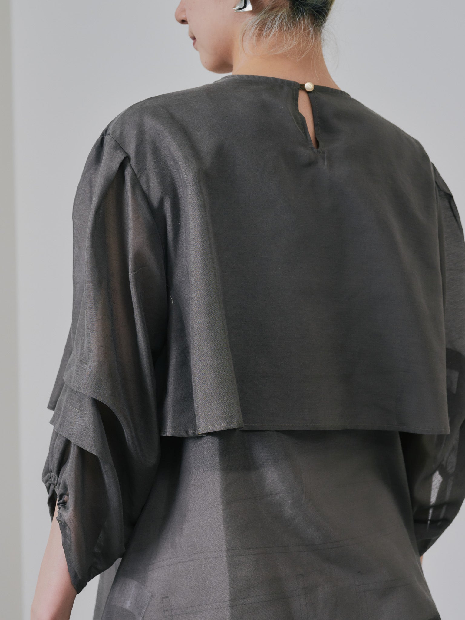 ケープライクシアーチュニックブラウス [603329] khaki