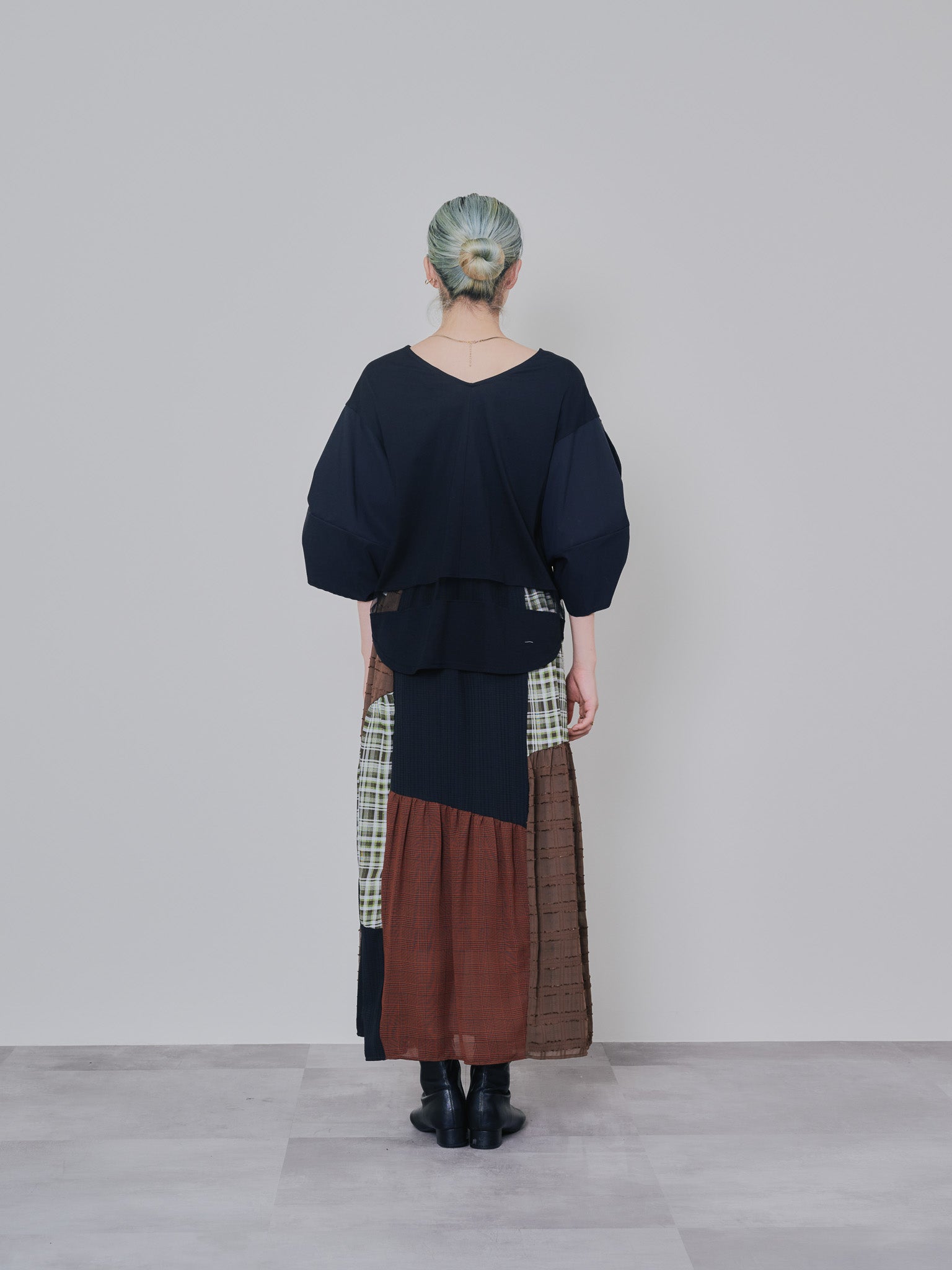 フリルスリーブ配色ステッチヘムシアートップス [603328] black