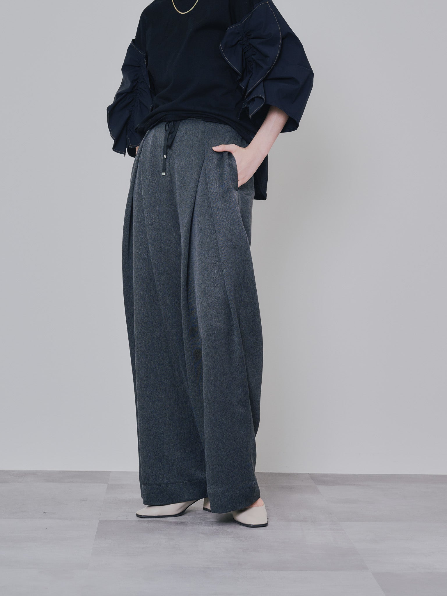 フロントリボンワイドタックパンツ [603330] charcoal