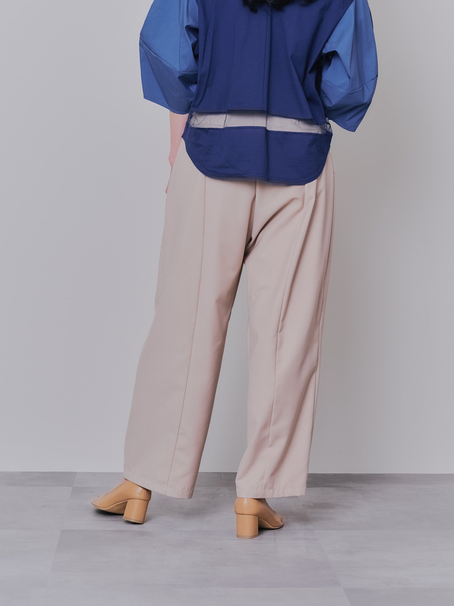 マーベストライクタックボリュームパンツ [601376] beige