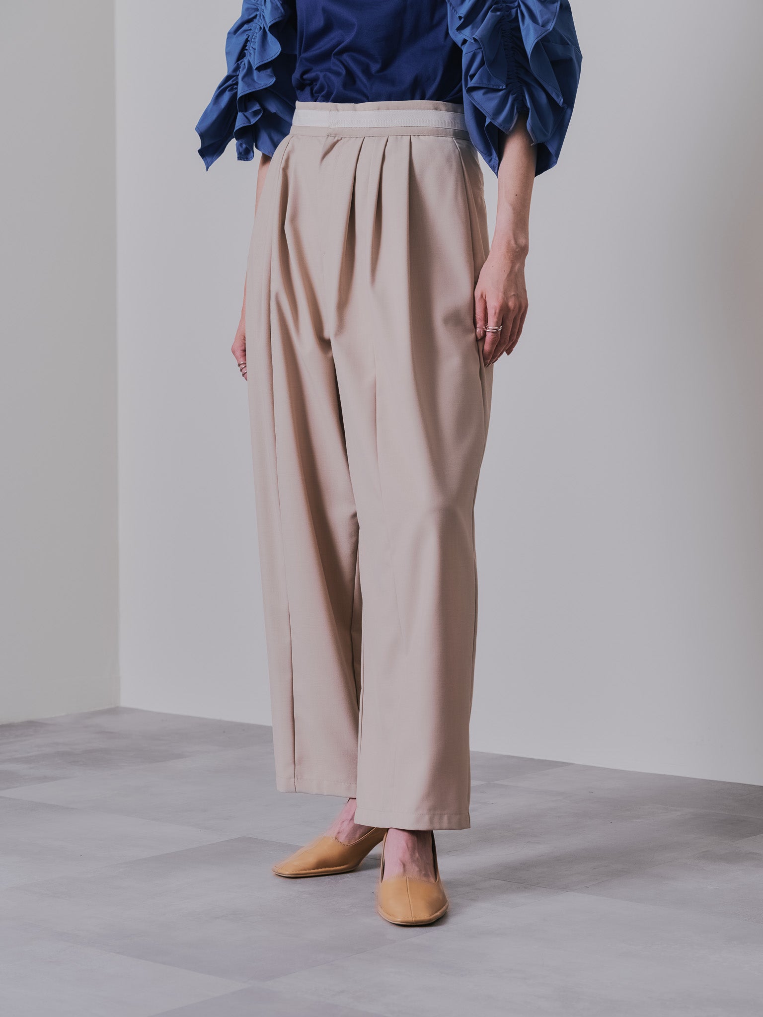 マーベストライクタックボリュームパンツ [601376] beige
