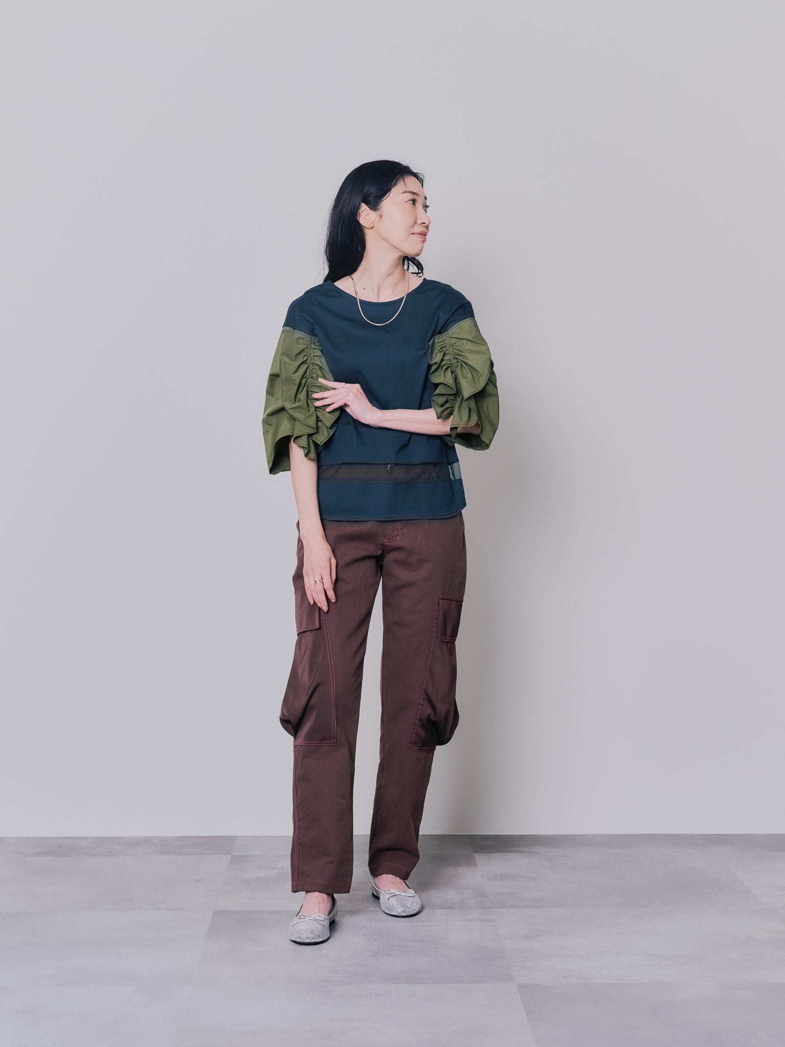 フリルスリーブ配色ステッチヘムシアートップス [603328] dark green