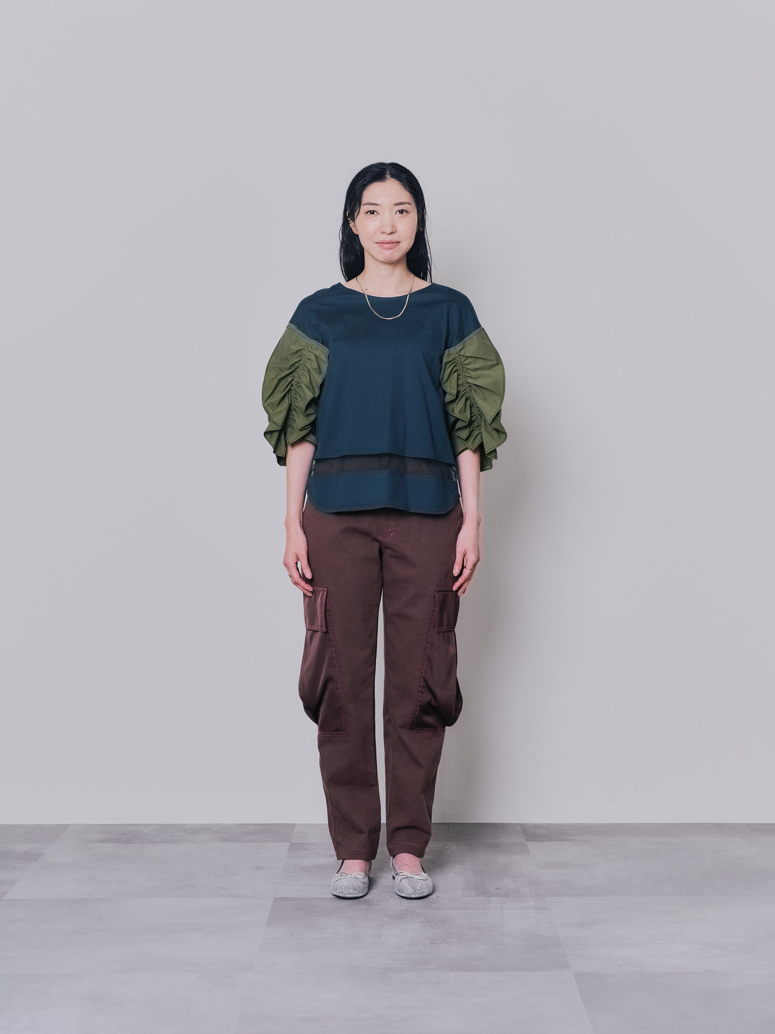 フリルスリーブ配色ステッチヘムシアートップス [603328] dark green