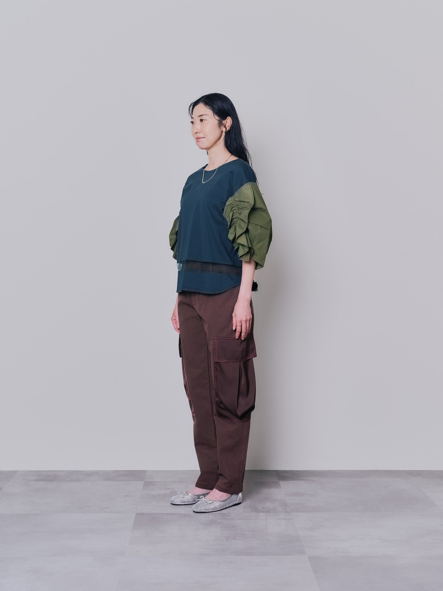 フリルスリーブ配色ステッチヘムシアートップス [603328] dark green