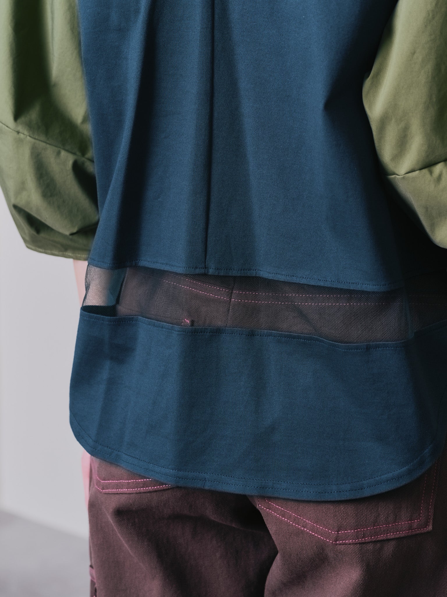 フリルスリーブ配色ステッチヘムシアートップス [603328] dark green